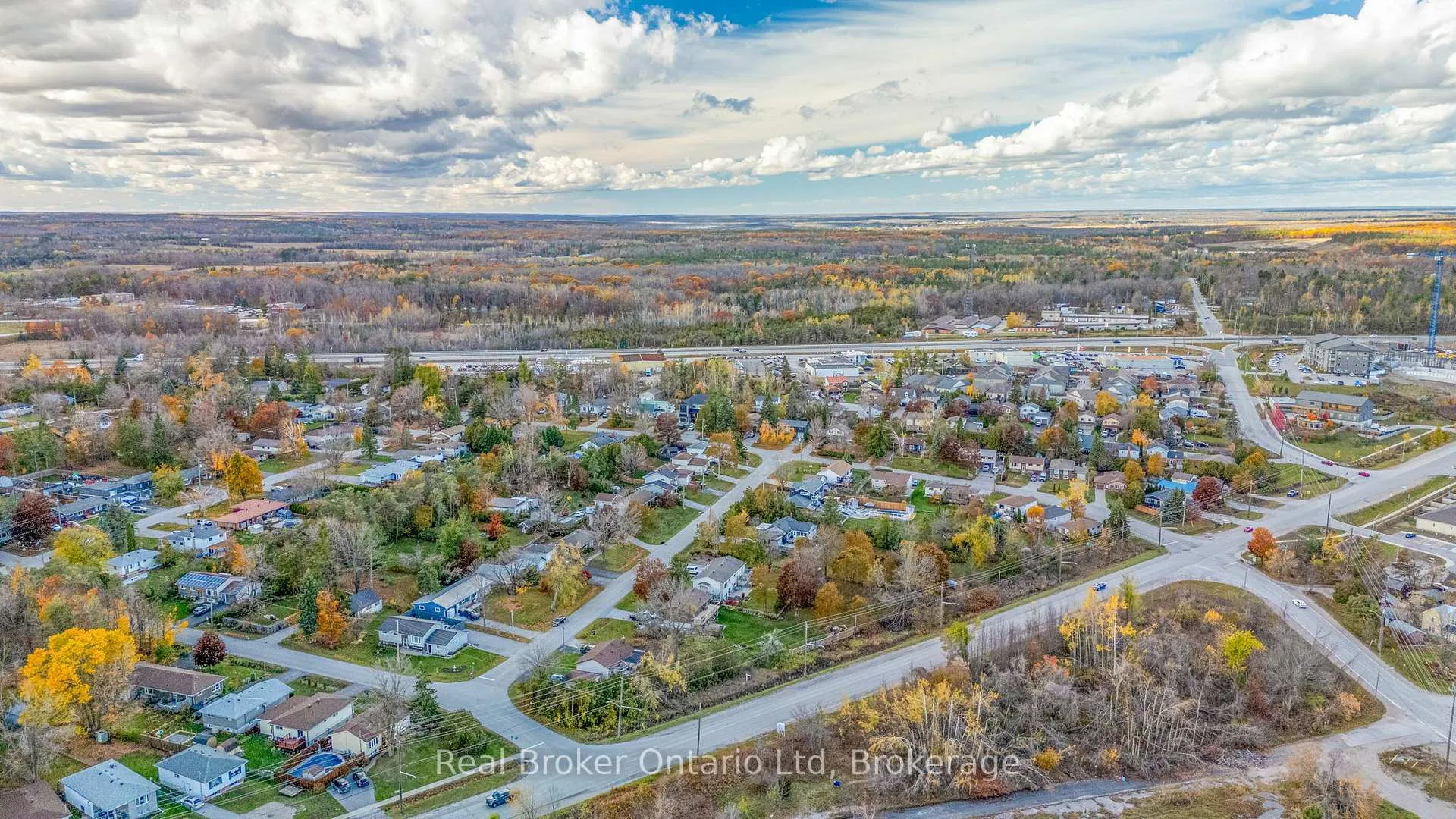 Photo 31 of 447 Sundial Drive, Orillia — HOMEH