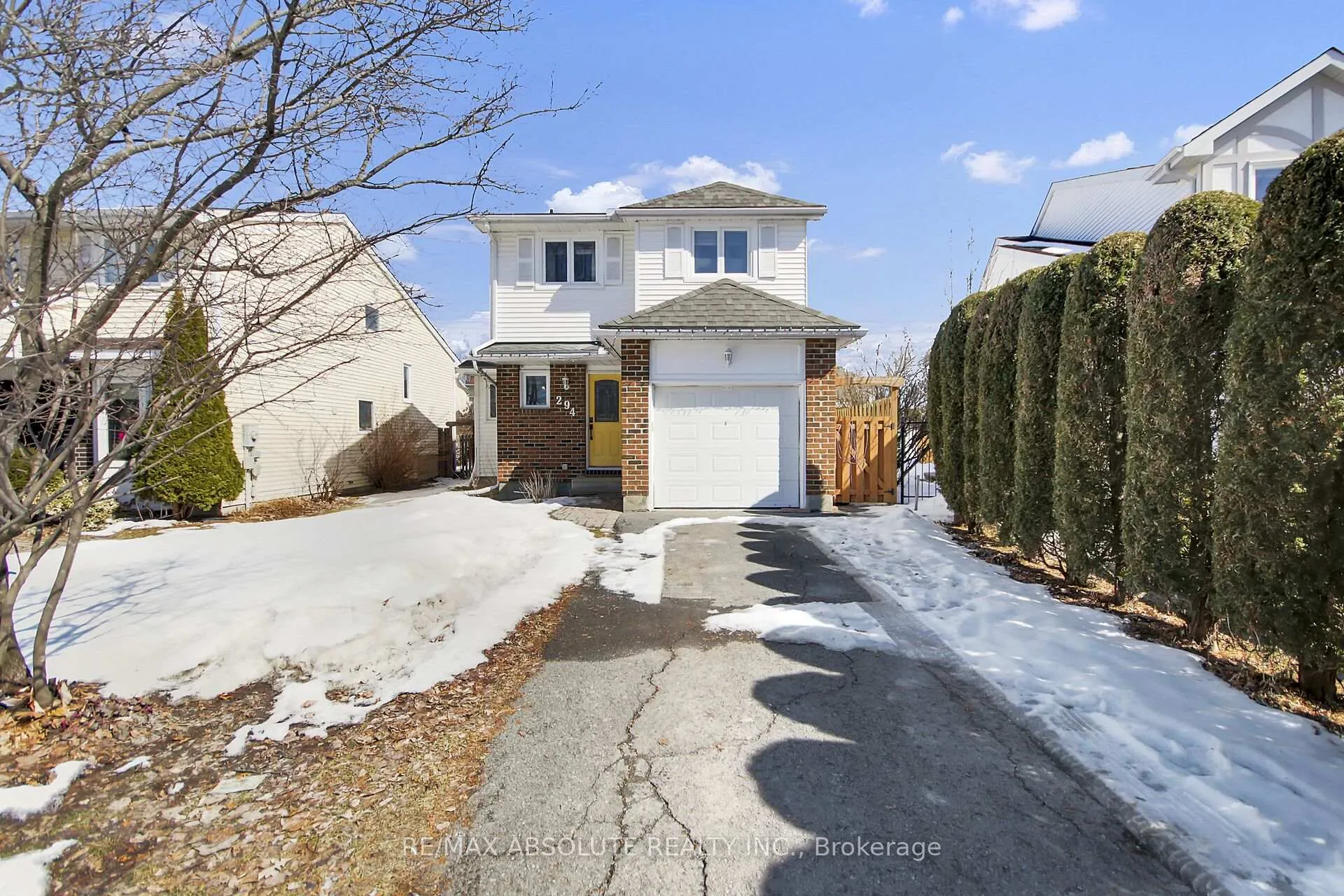 Front of 294 Turnstone Court