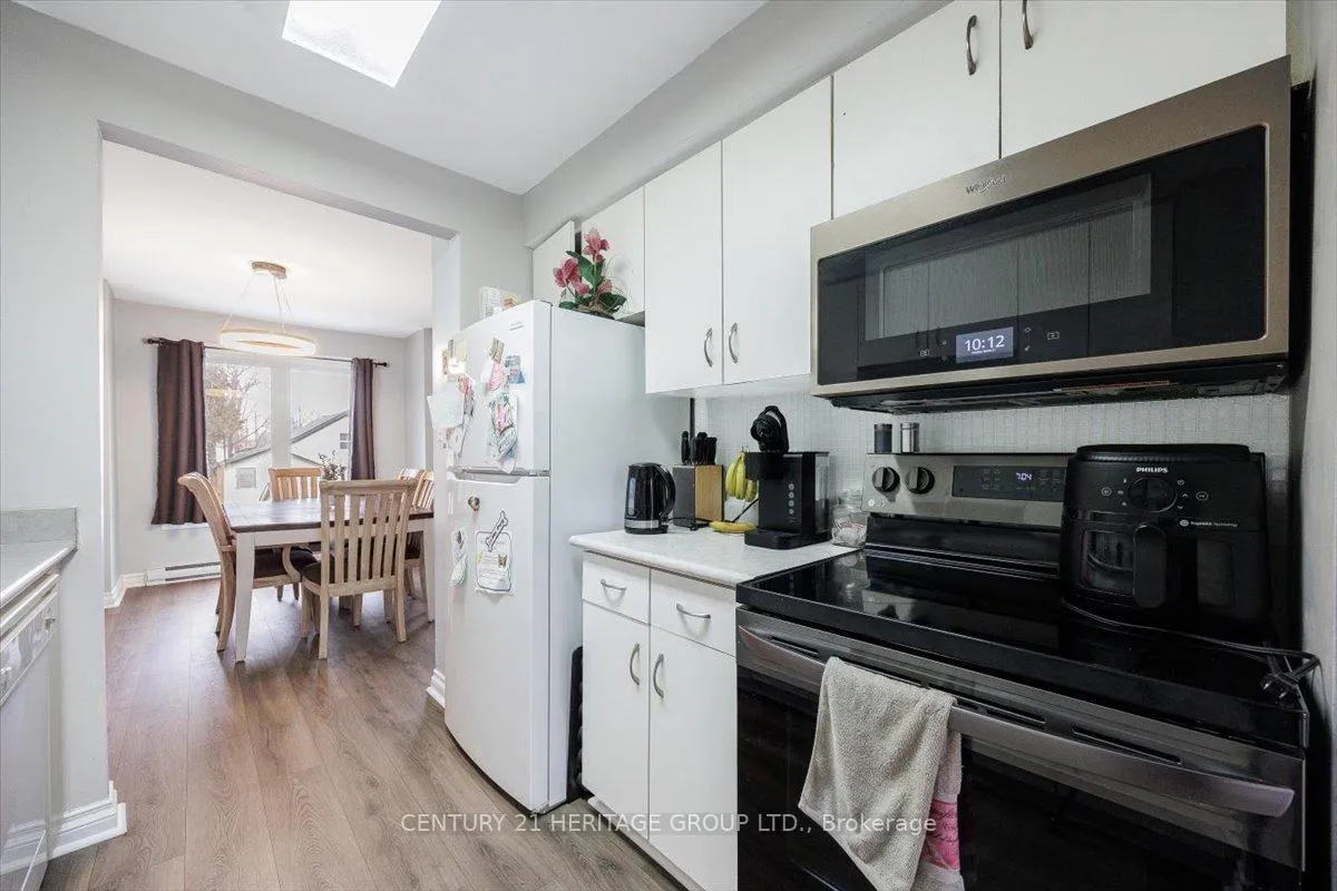 Photo 12 of Unit 5, 113 North Street, Georgina, Sutton & Jackson's Point — HOMEH