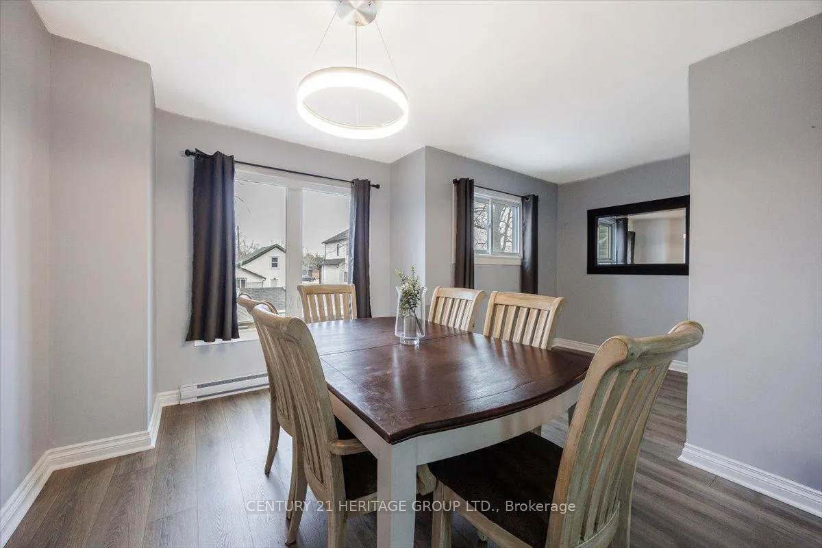 Photo 13 of Unit 5, 113 North Street, Georgina, Sutton & Jackson's Point — HOMEH