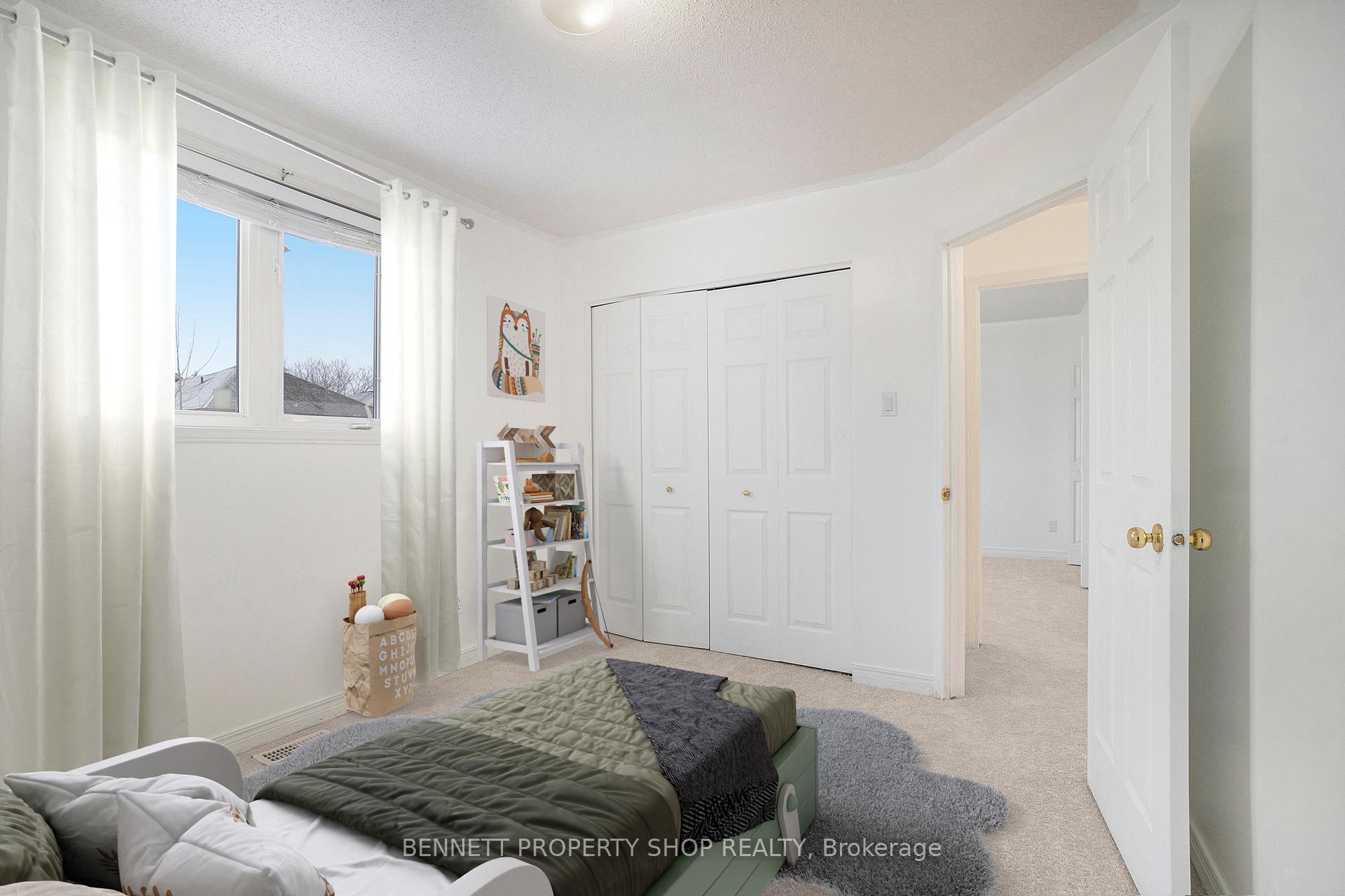 Photo 11 of 14 Craighall Circle, Ottawa, Hunt Club Park/Greenboro — HOMEH