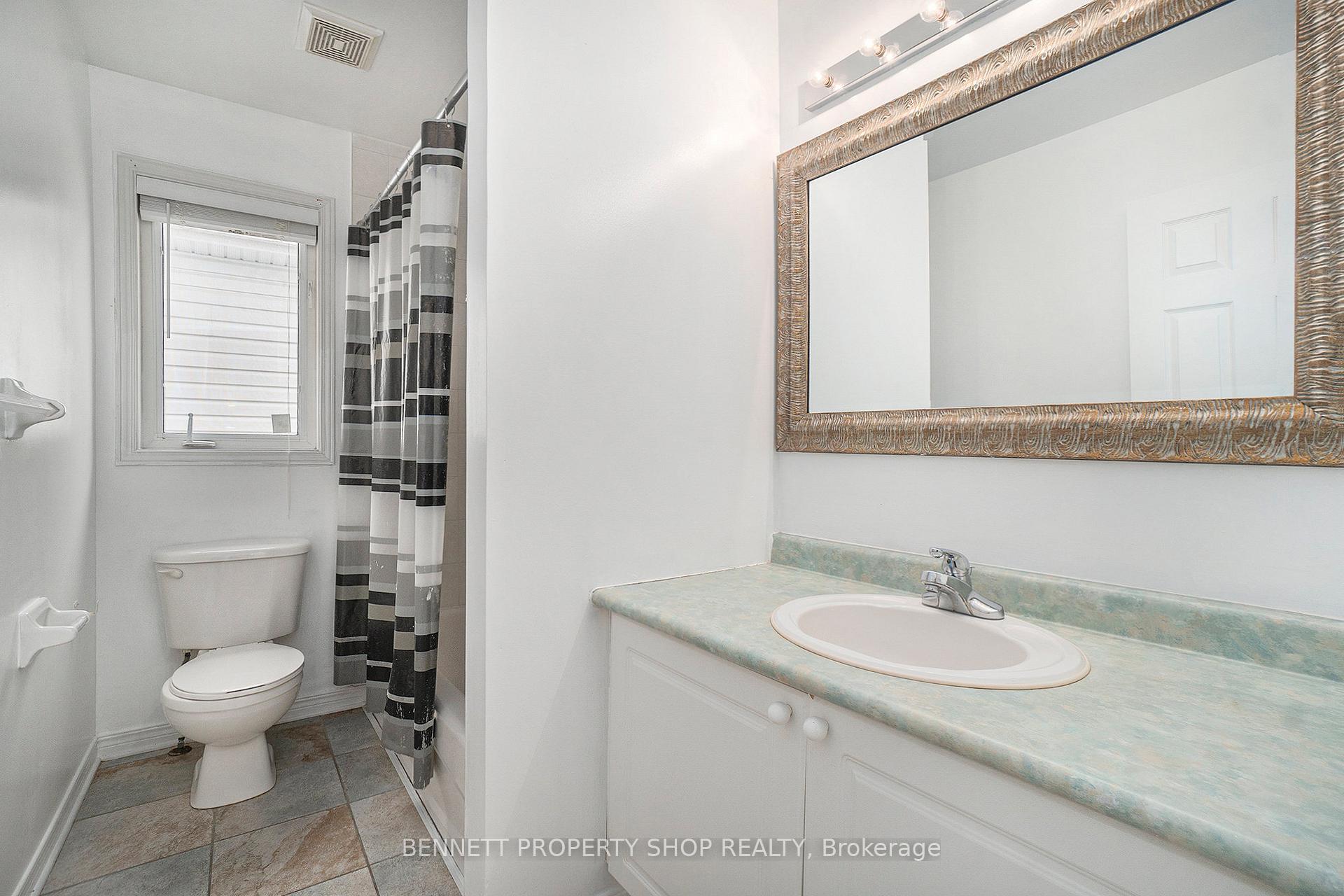 Photo 12 of 14 Craighall Circle, Ottawa, Hunt Club Park/Greenboro — HOMEH