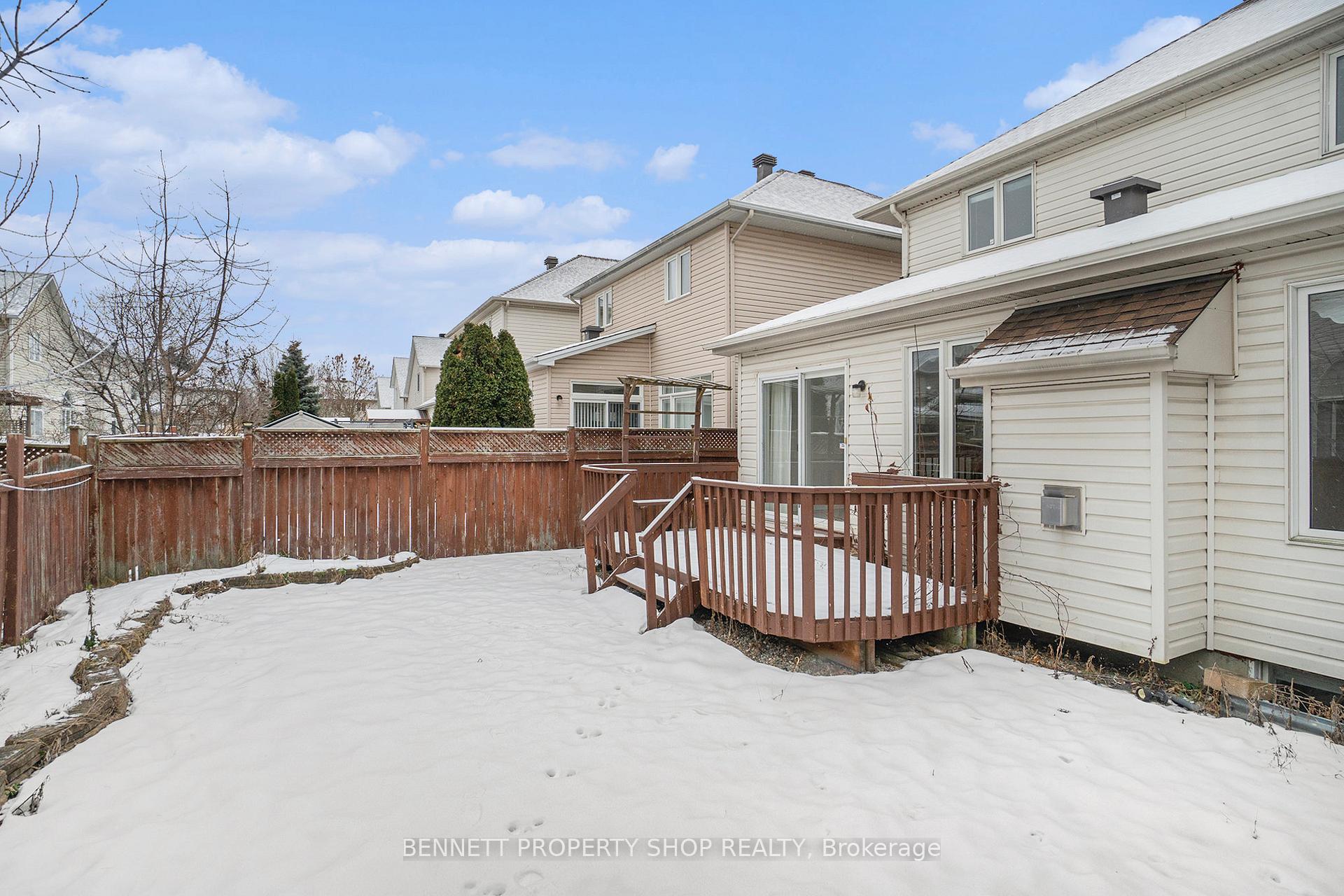 Photo 17 of 14 Craighall Circle, Ottawa, Hunt Club Park/Greenboro — HOMEH