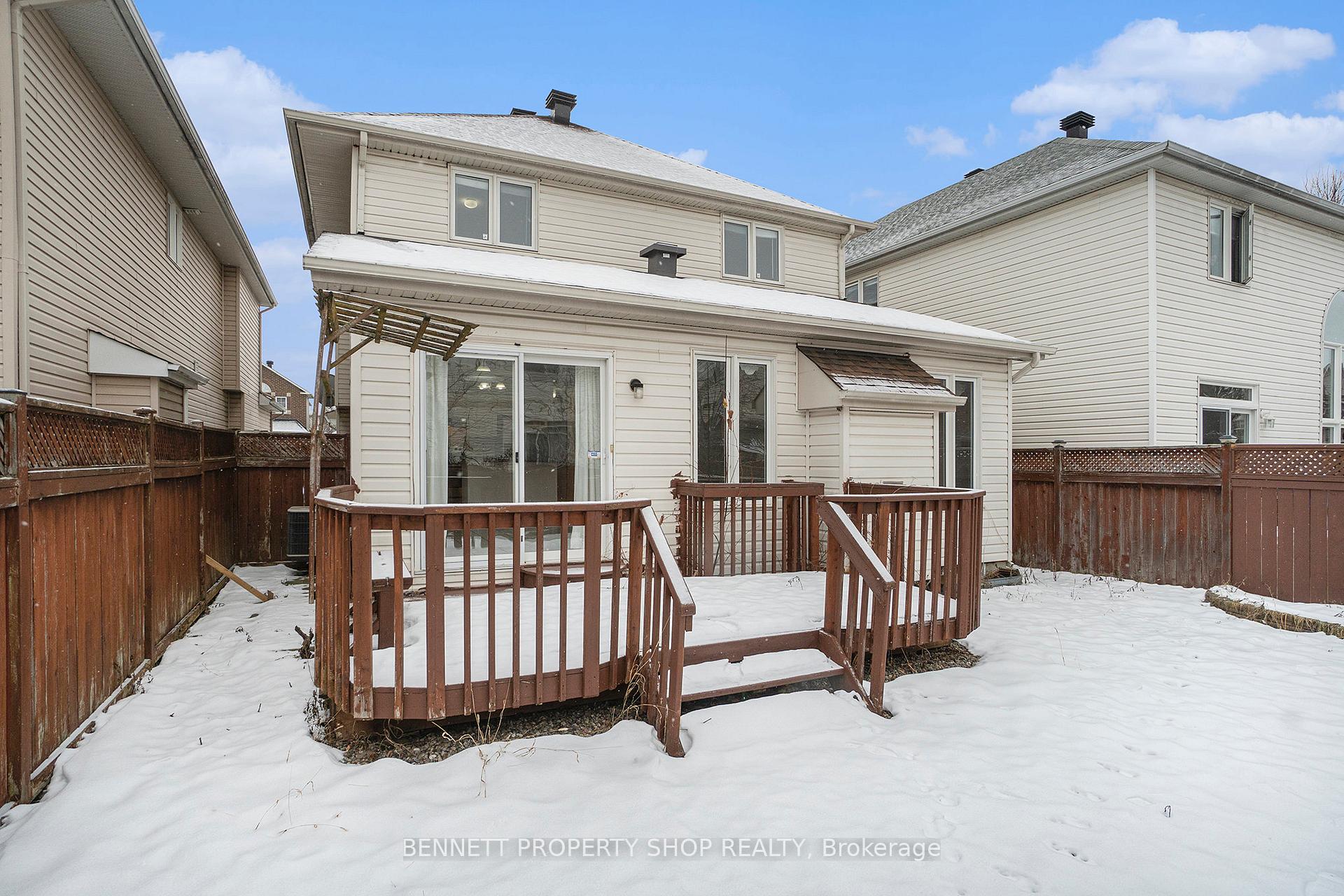 Photo 18 of 14 Craighall Circle, Ottawa, Hunt Club Park/Greenboro — HOMEH