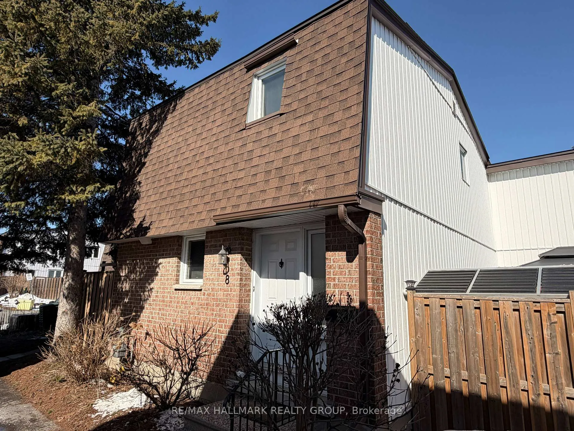Photo 1 of Unit 8, 837 Eastvale Drive, Ottawa, Beaconwood — HOMEH