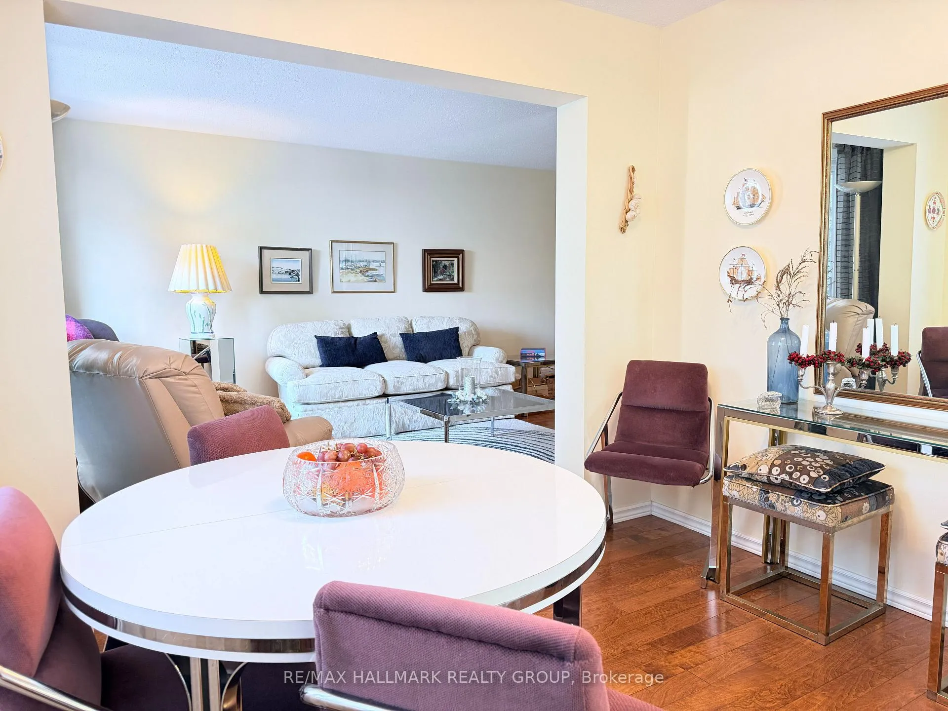 Photo 7 of Unit 8, 837 Eastvale Drive, Ottawa, Beaconwood — HOMEH