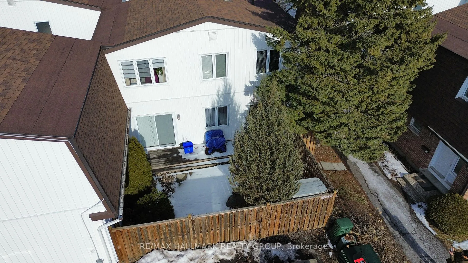Photo 26 of Unit 8, 837 Eastvale Drive, Ottawa, Beaconwood — HOMEH