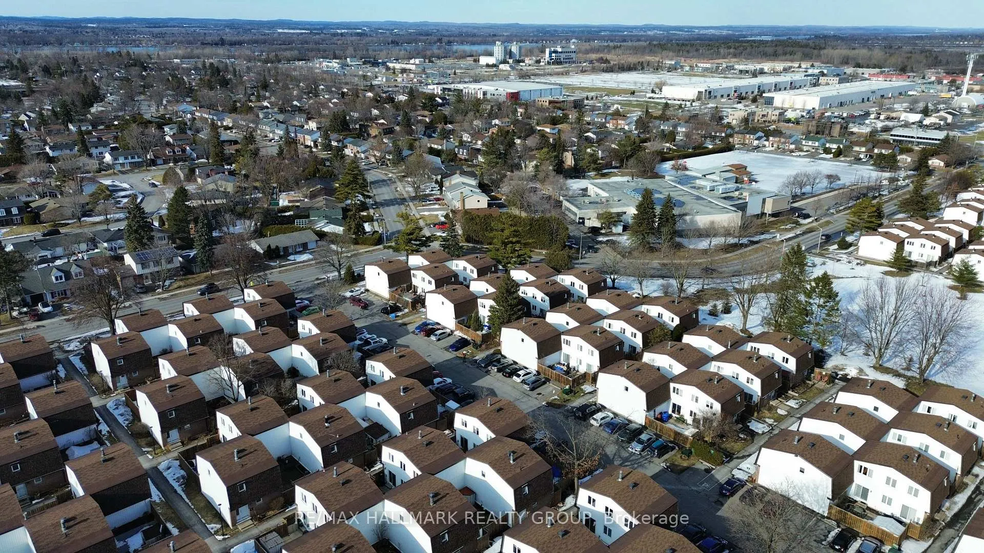 Photo 28 of Unit 8, 837 Eastvale Drive, Ottawa, Beaconwood — HOMEH