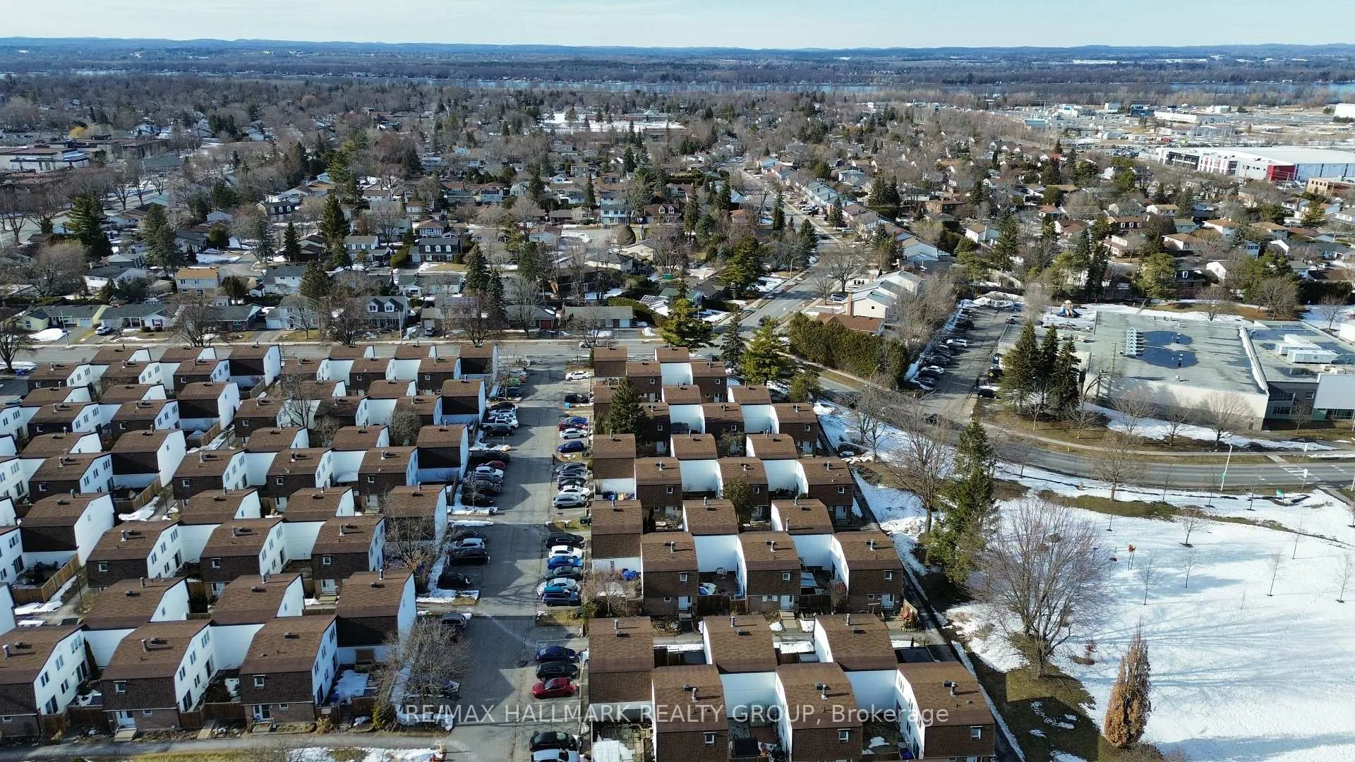 Photo 29 of Unit 8, 837 Eastvale Drive, Ottawa, Beaconwood — HOMEH