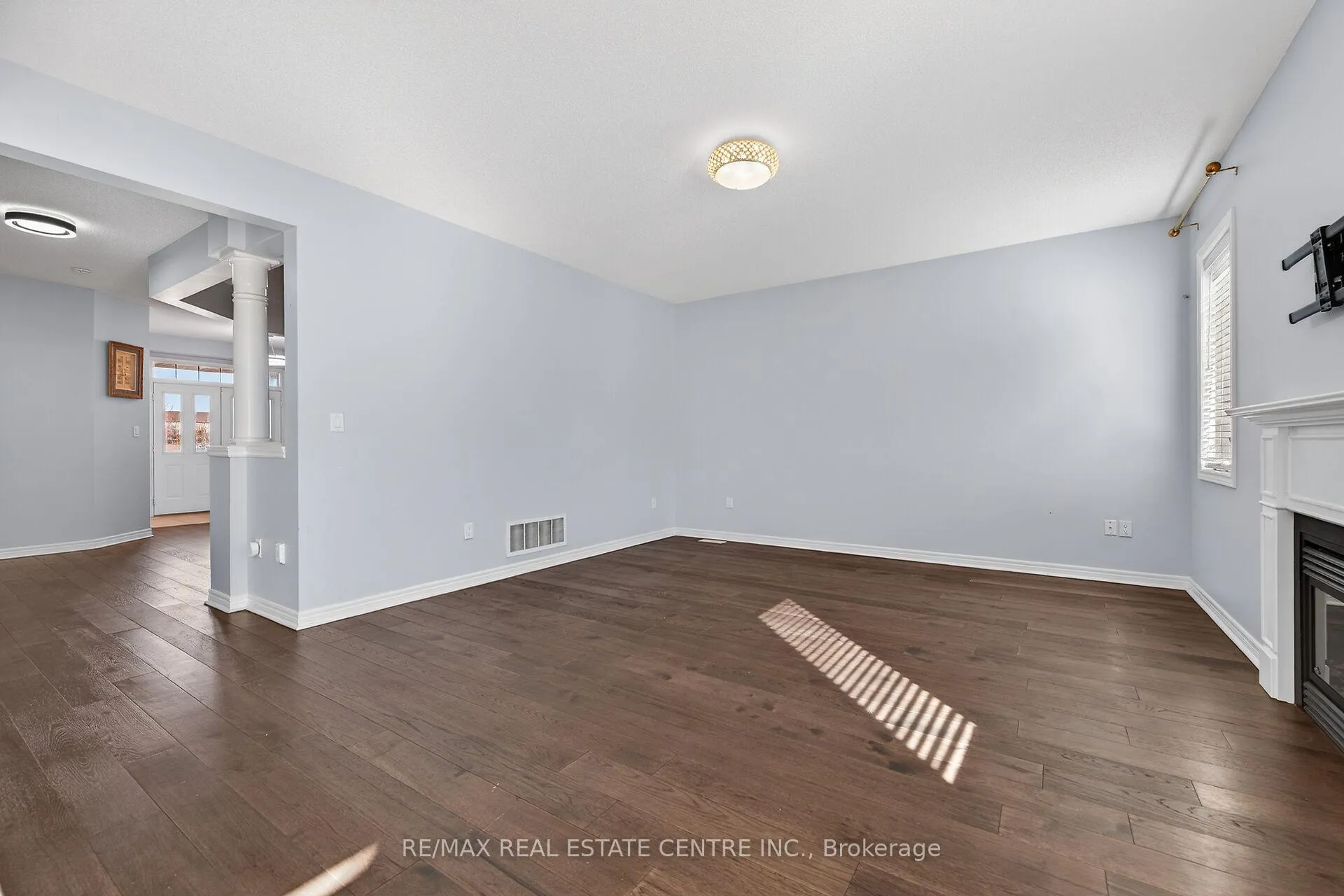 Photo 13 of 244 Raymond Road, Hamilton, Meadowlands — HOMEH