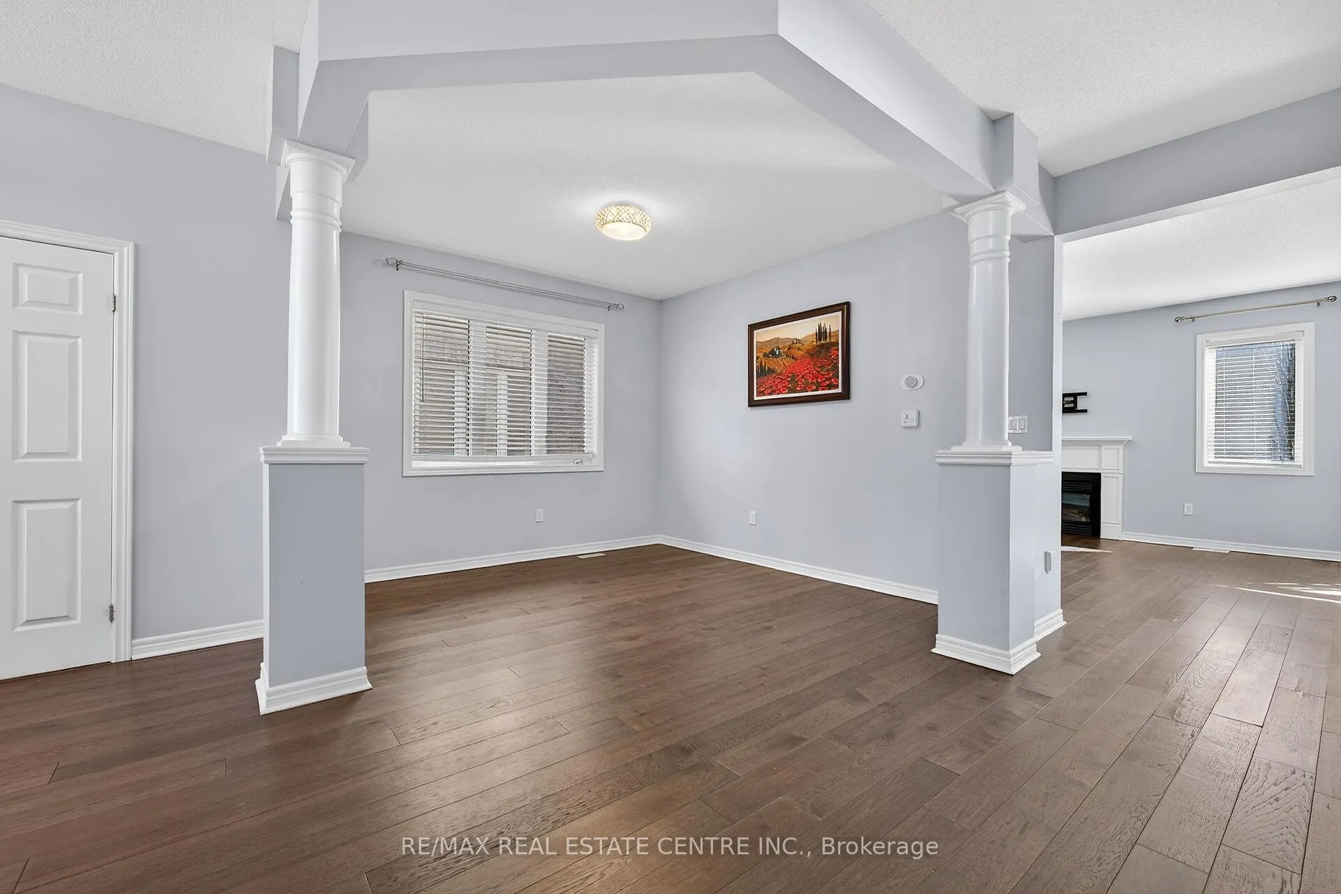 Photo 2 of 244 Raymond Road, Hamilton, Meadowlands — HOMEH