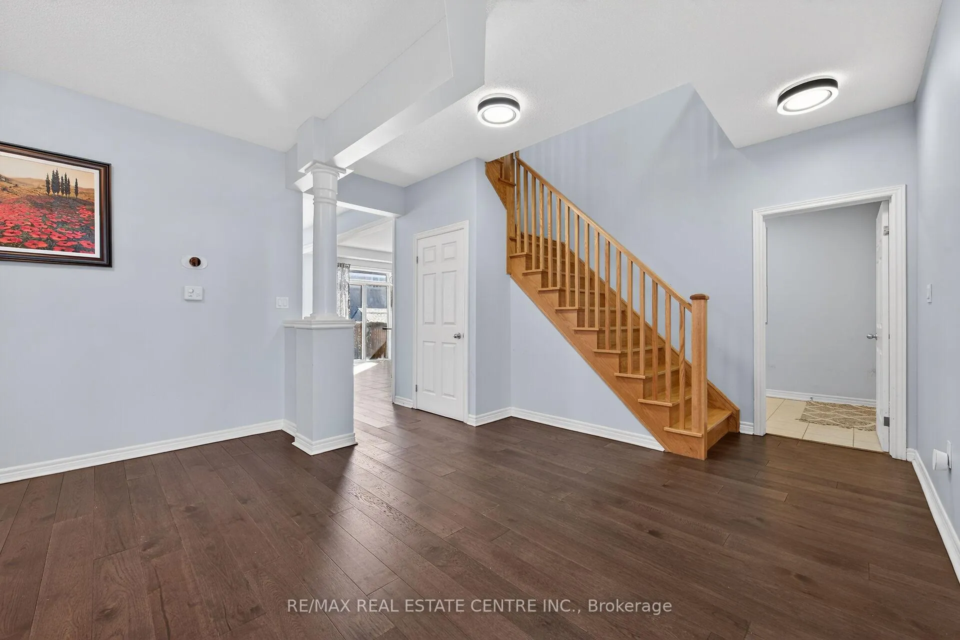 Photo 15 of 244 Raymond Road, Hamilton, Meadowlands — HOMEH