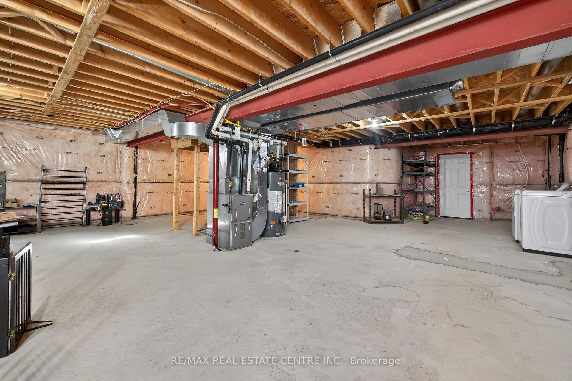 Photo 8 of 244 Raymond Road, Hamilton, Meadowlands — HOMEH