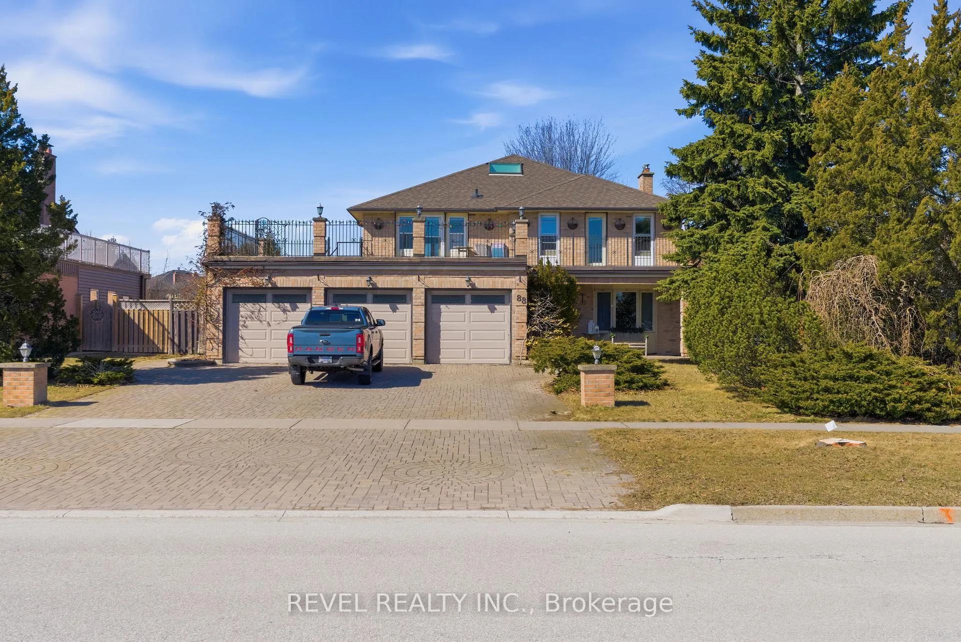 Front of 88 Lake Driveway