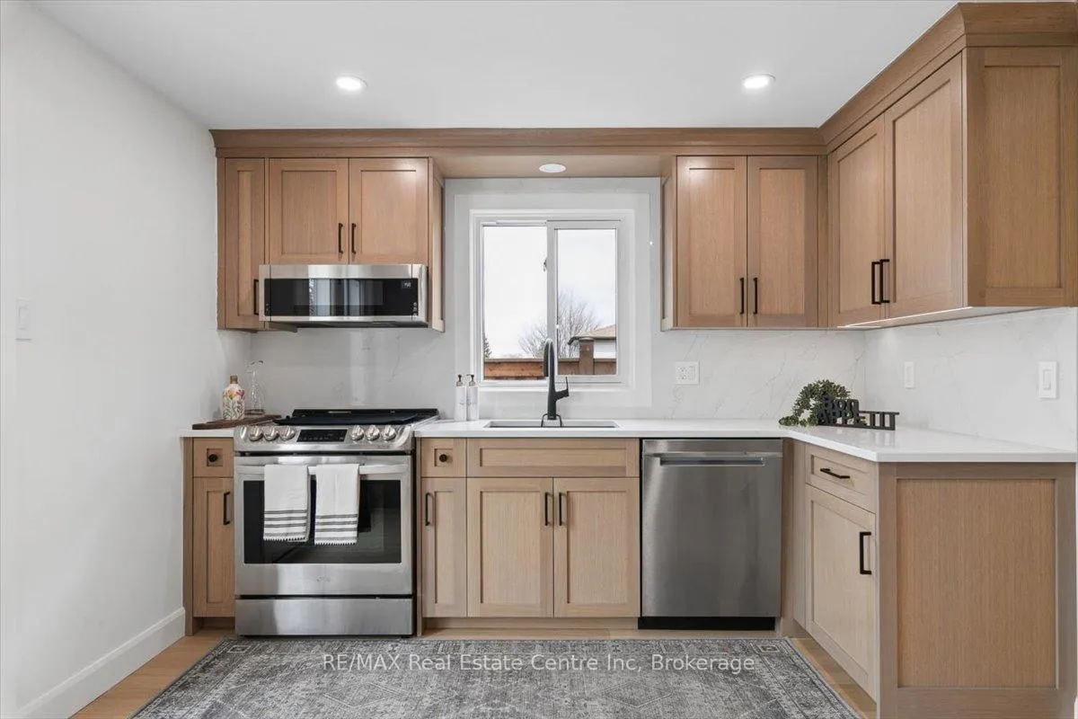 Photo 16 of 45 Darby Road, Guelph, Willow West/Sugarbush/West Acres — HOMEH