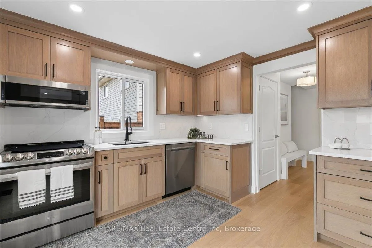 Photo 17 of 45 Darby Road, Guelph, Willow West/Sugarbush/West Acres — HOMEH