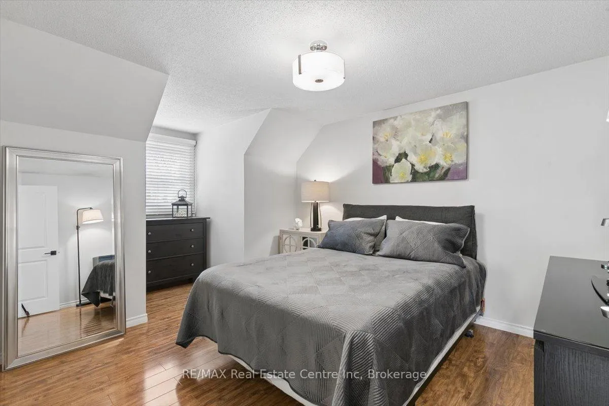 Photo 27 of 45 Darby Road, Guelph, Willow West/Sugarbush/West Acres — HOMEH