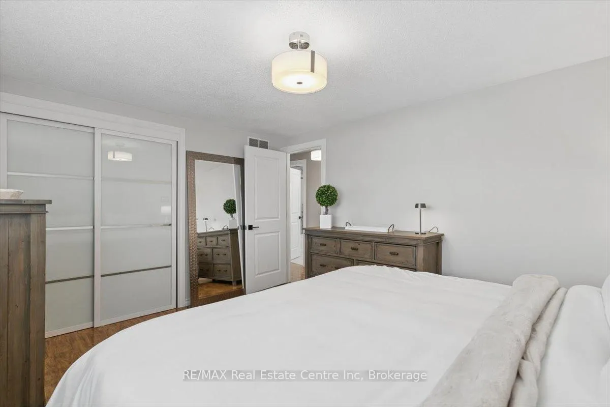 Photo 30 of 45 Darby Road, Guelph, Willow West/Sugarbush/West Acres — HOMEH
