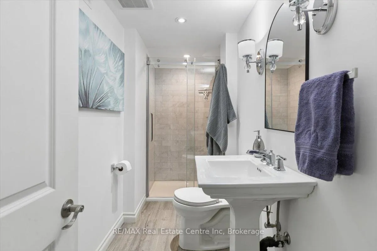 Photo 32 of 45 Darby Road, Guelph, Willow West/Sugarbush/West Acres — HOMEH