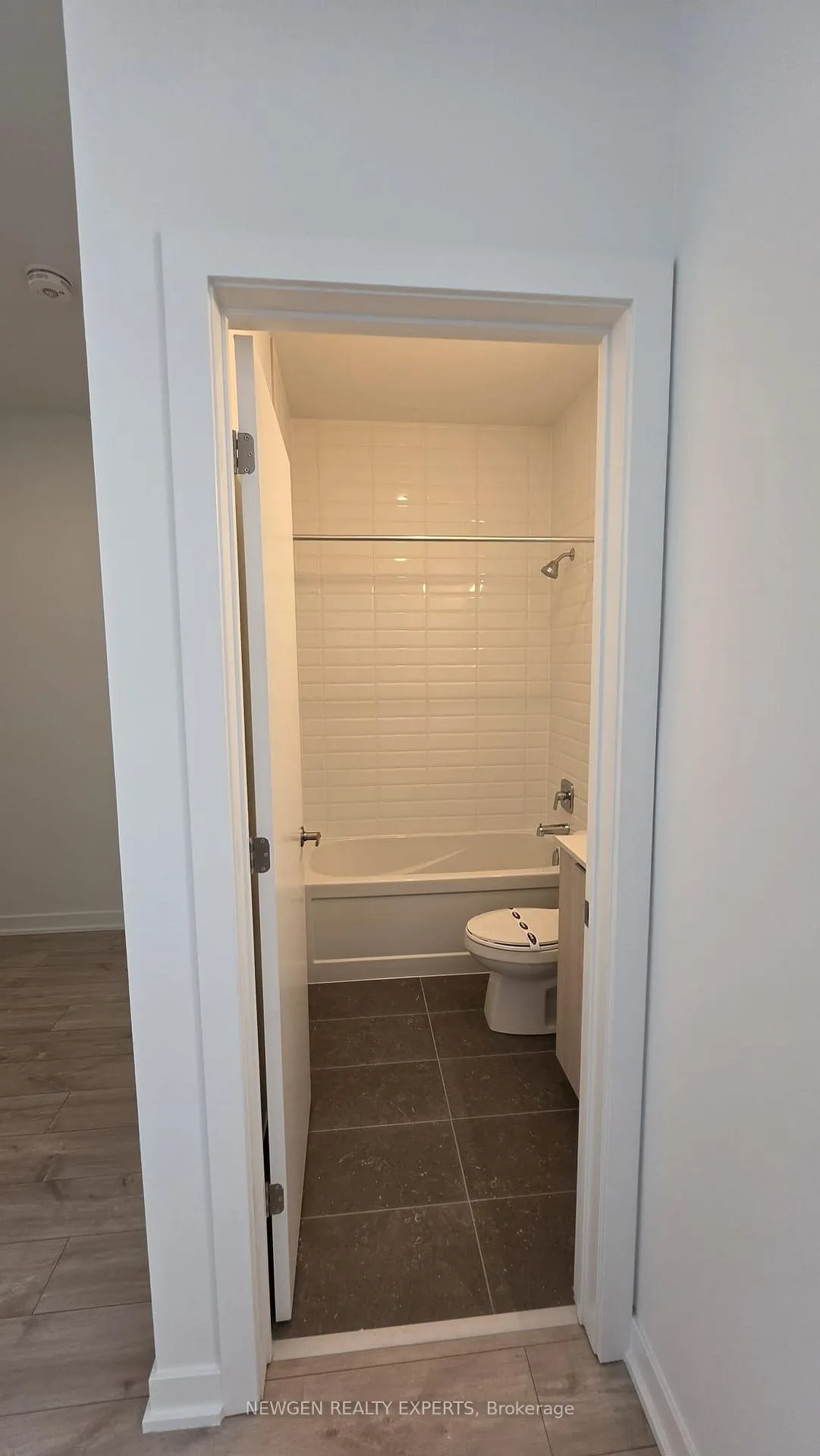 Photo 20 of Unit 801, 750 Whitlock Avenue, Milton, Cobban — HOMEH
