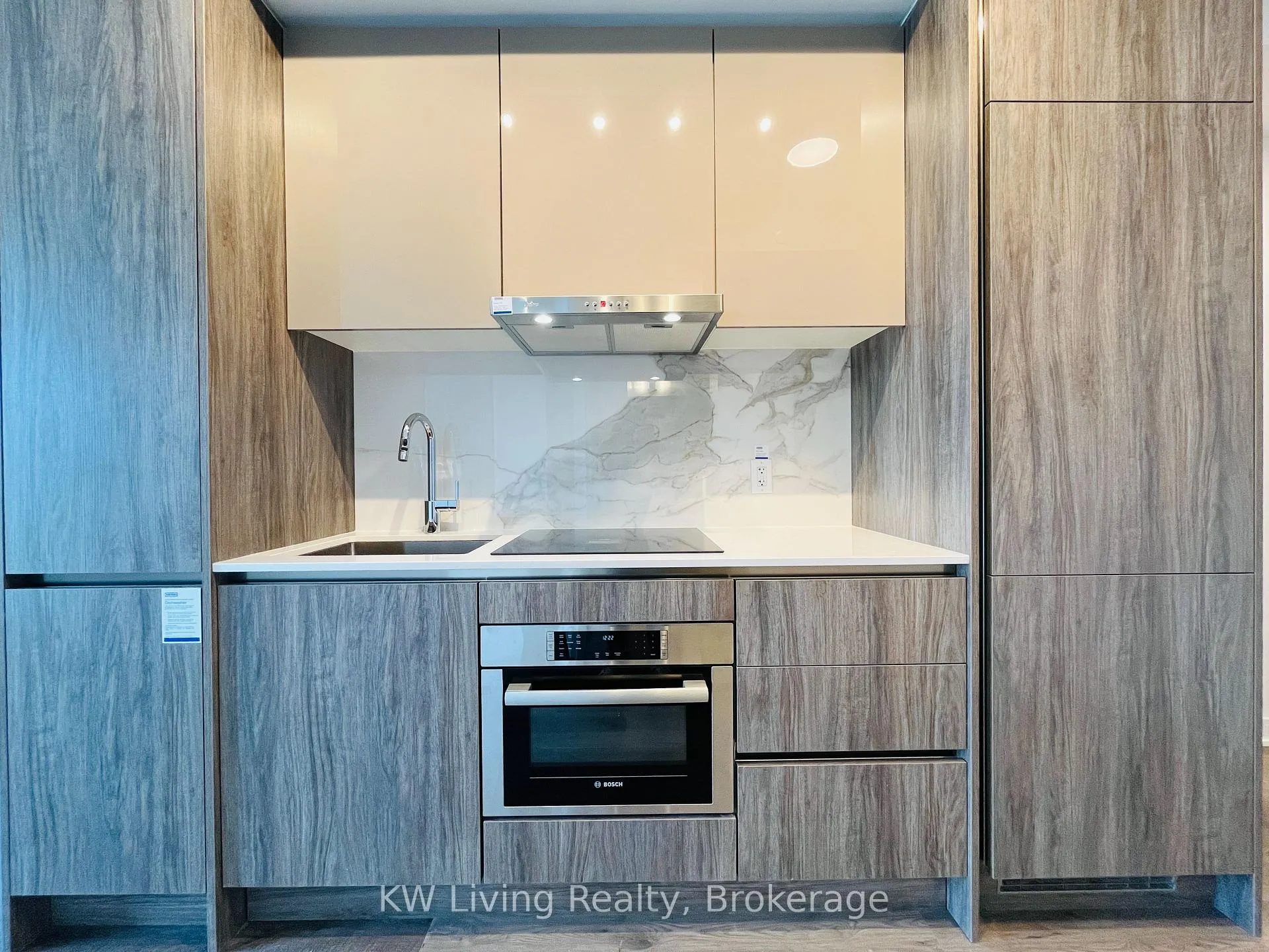 Photo 3 of Unit 3901, 180 Front Street E, Toronto, Moss Park — HOMEH