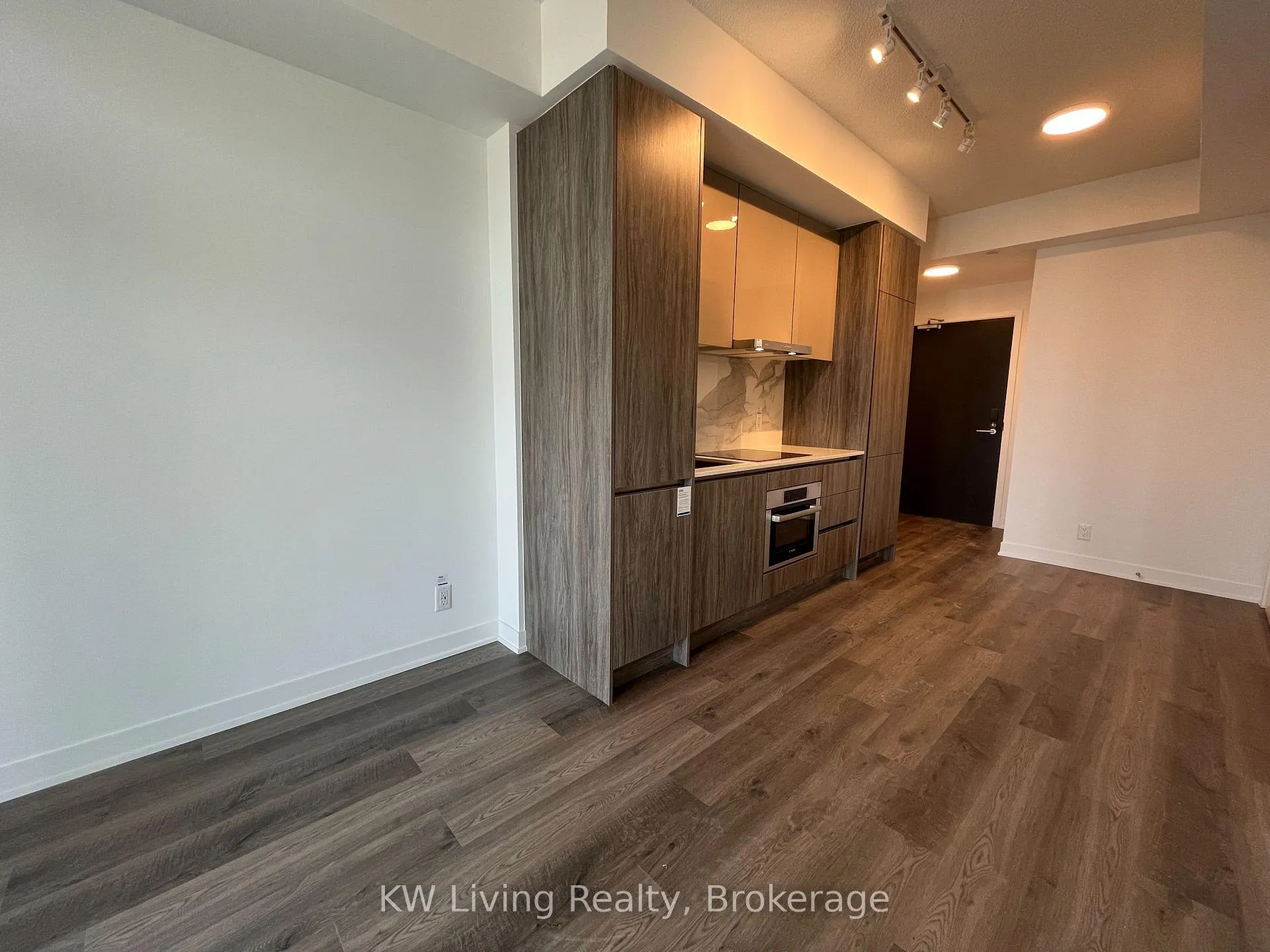Photo 5 of Unit 3901, 180 Front Street E, Toronto, Moss Park — HOMEH