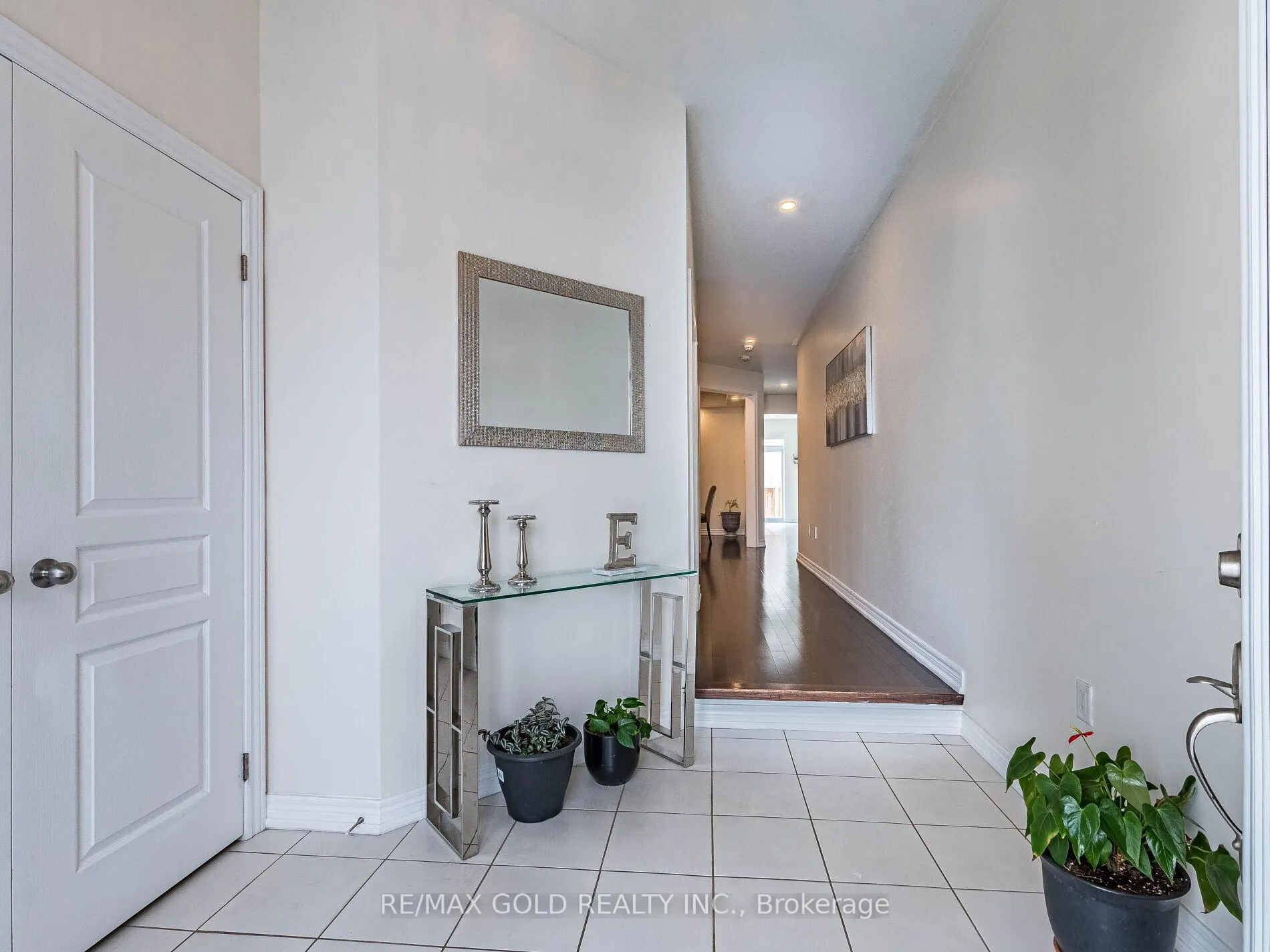 Photo 3 of 520 Veterans Drive, Brampton, Northwest Brampton — HOMEH