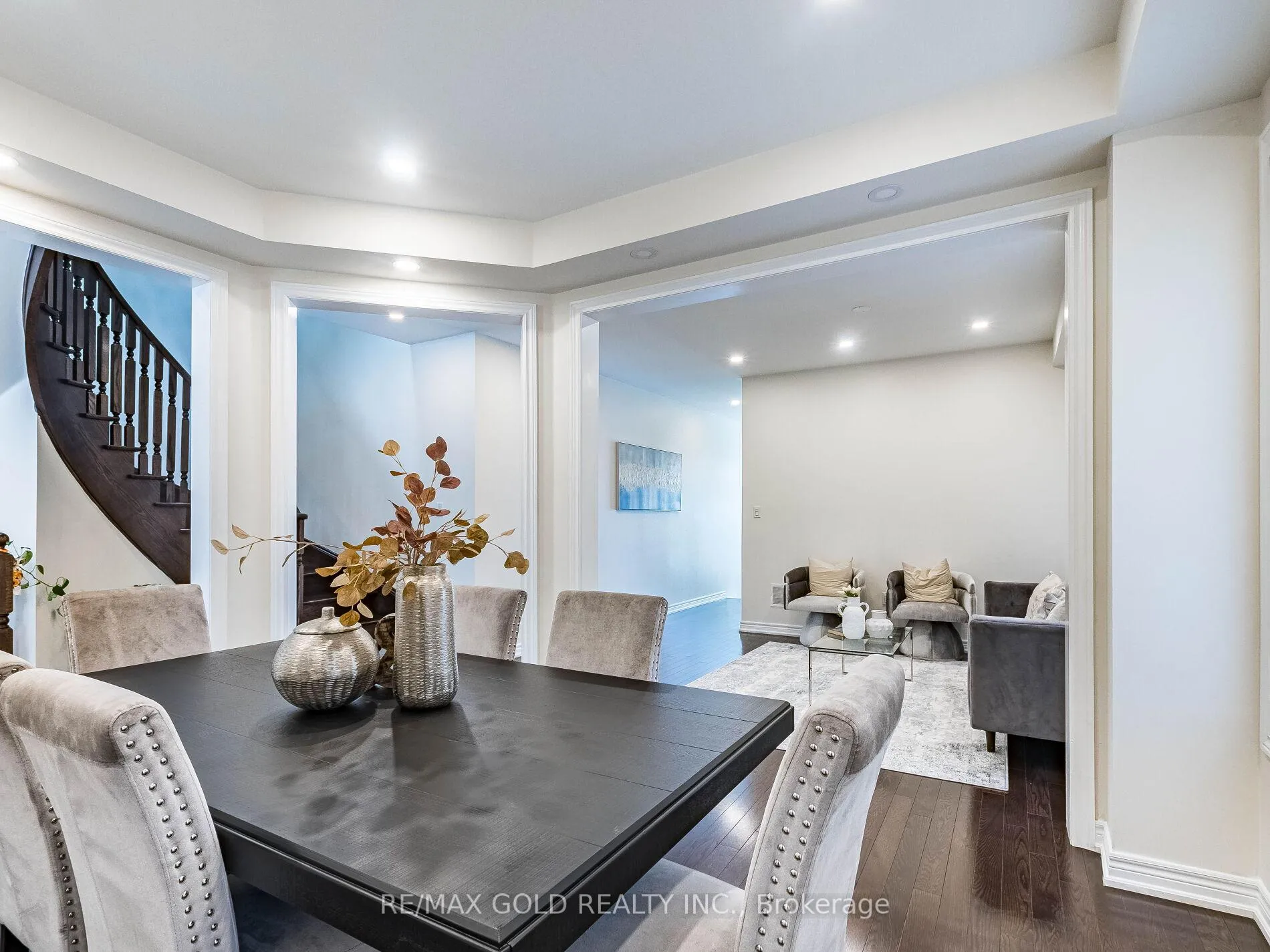 Photo 11 of 520 Veterans Drive, Brampton, Northwest Brampton — HOMEH