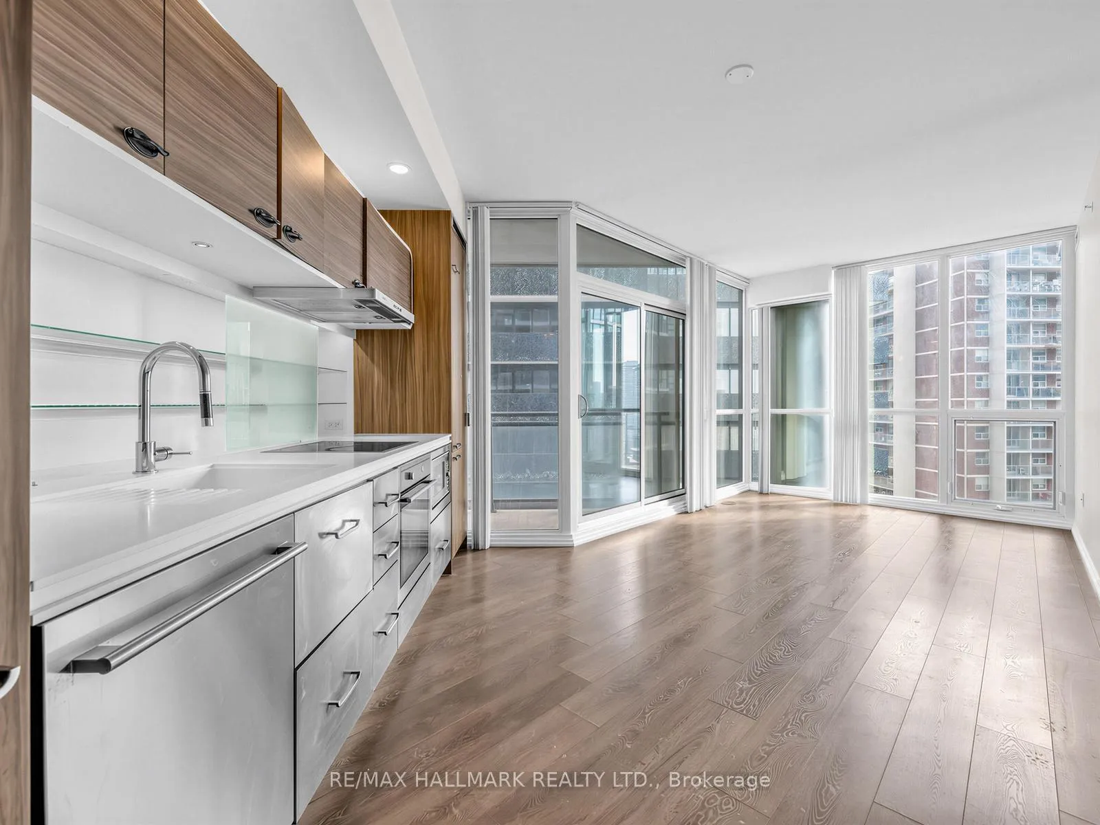 Photo 4 of Unit 2012, 45 Charles Street E, Toronto, Church-Yonge Corridor — HOMEH
