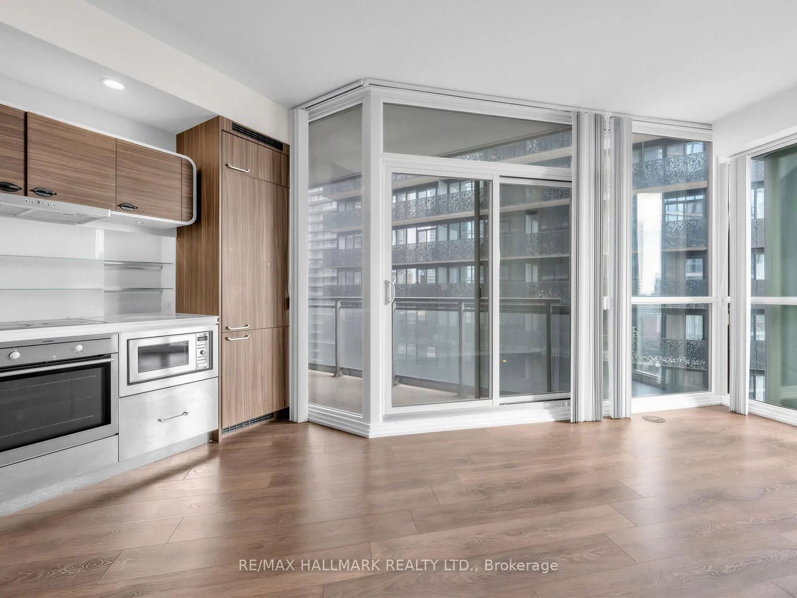 Photo 7 of Unit 2012, 45 Charles Street E, Toronto, Church-Yonge Corridor — HOMEH