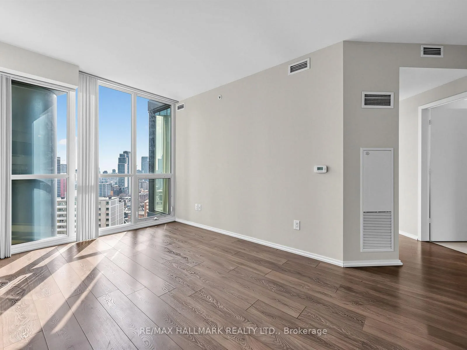 Photo 10 of Unit 2012, 45 Charles Street E, Toronto, Church-Yonge Corridor — HOMEH