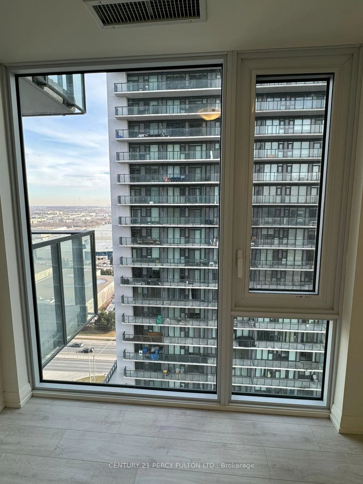 Photo 18 of Unit 1803, 27 Korda Gate, Vaughan, Vellore Village — HOMEH