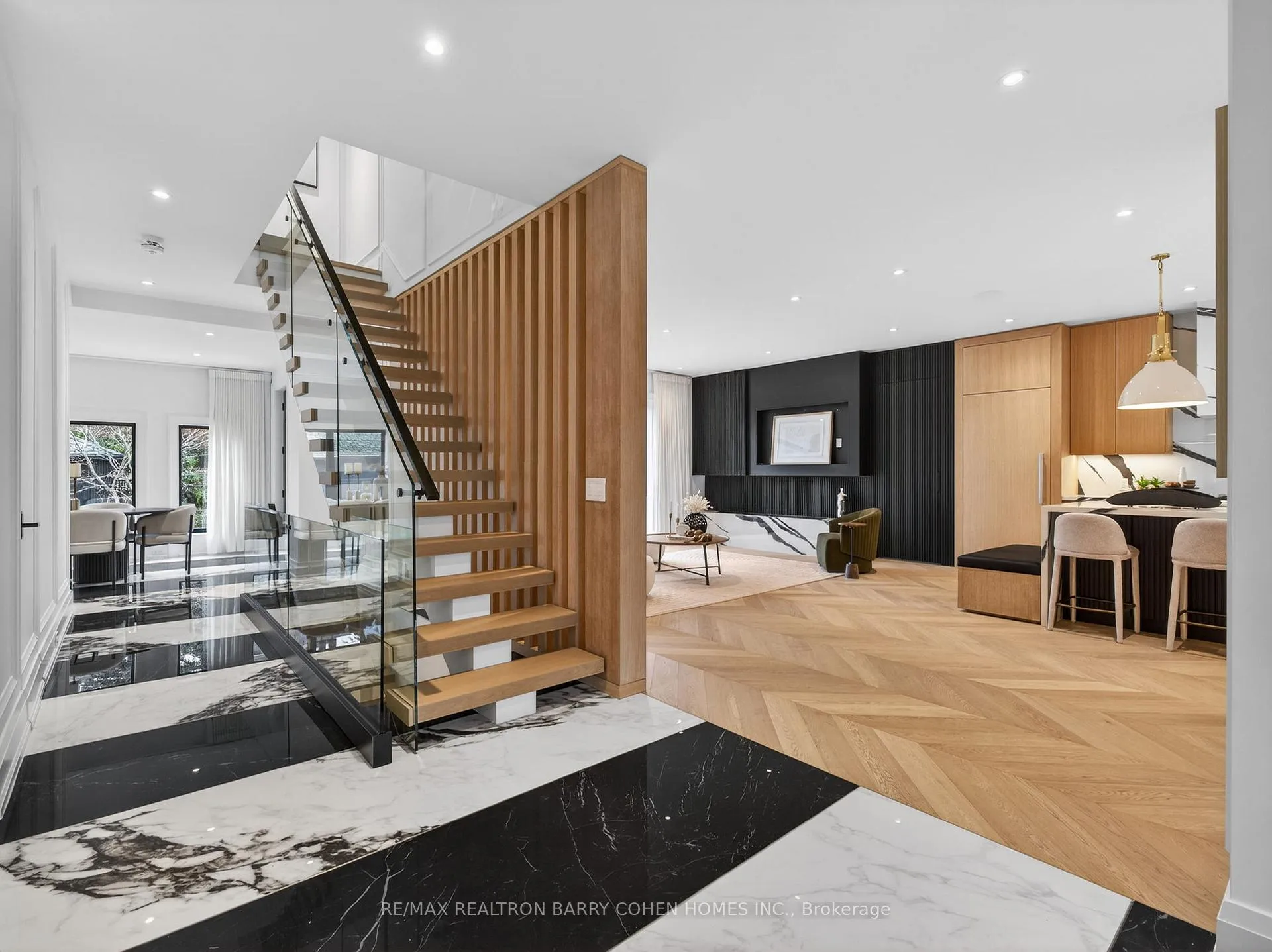Photo 4 of 62 Maple Avenue, Toronto, Rosedale-Moore Park — HOMEH