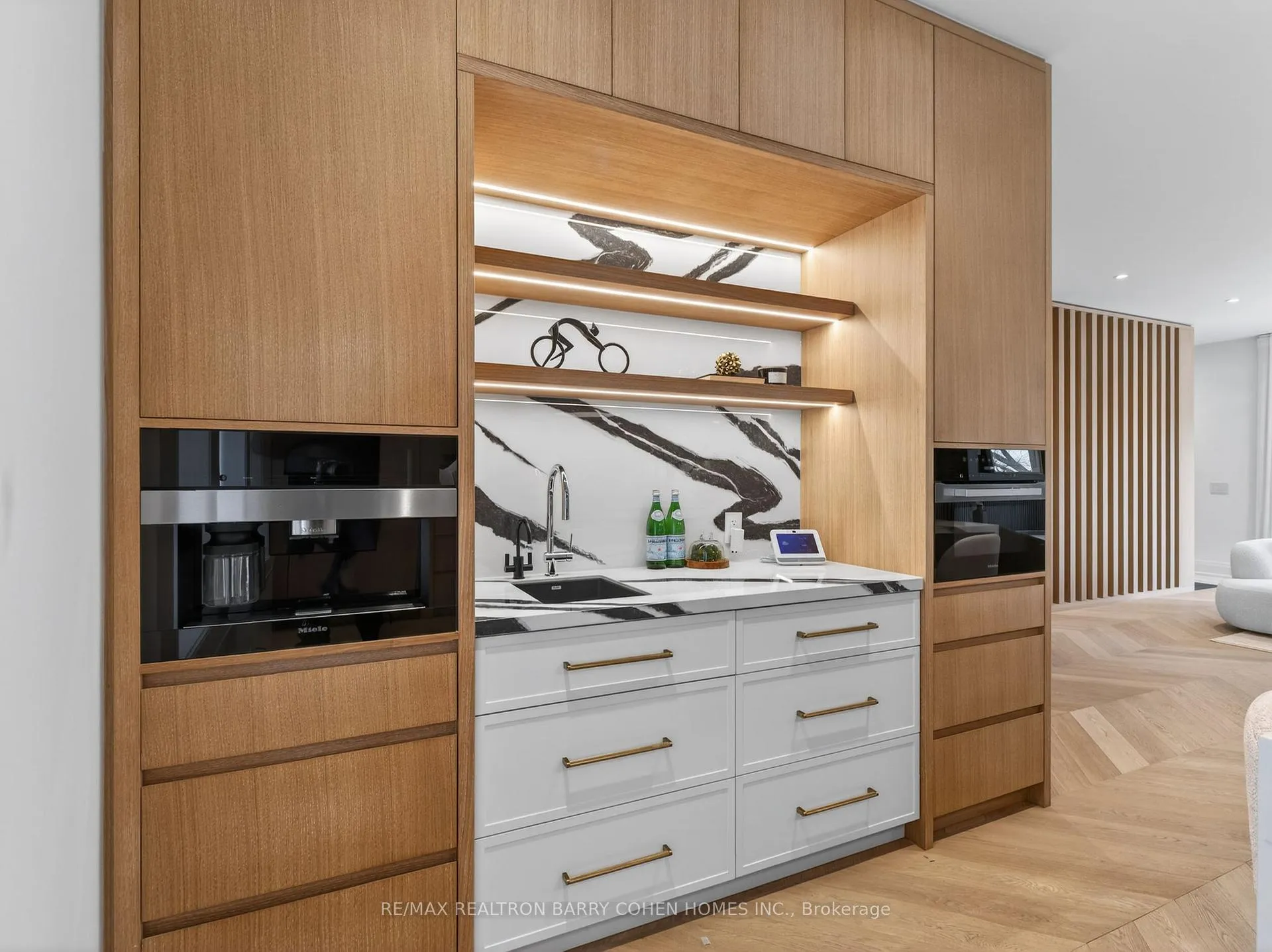 Photo 17 of 62 Maple Avenue, Toronto, Rosedale-Moore Park — HOMEH