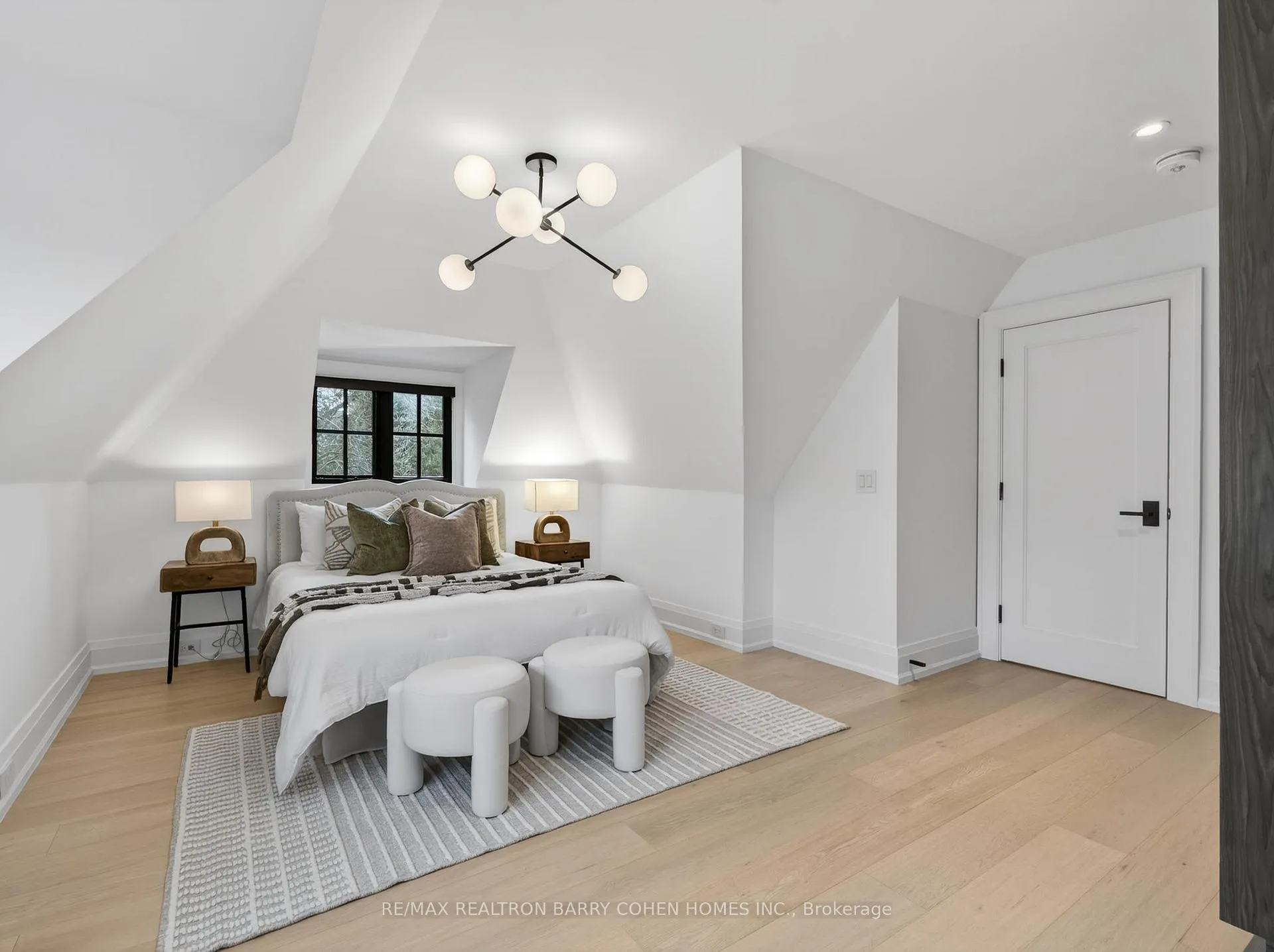 Photo 36 of 62 Maple Avenue, Toronto, Rosedale-Moore Park — HOMEH