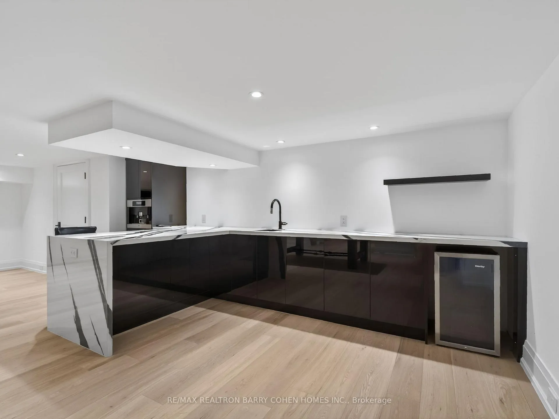 Photo 41 of 62 Maple Avenue, Toronto, Rosedale-Moore Park — HOMEH