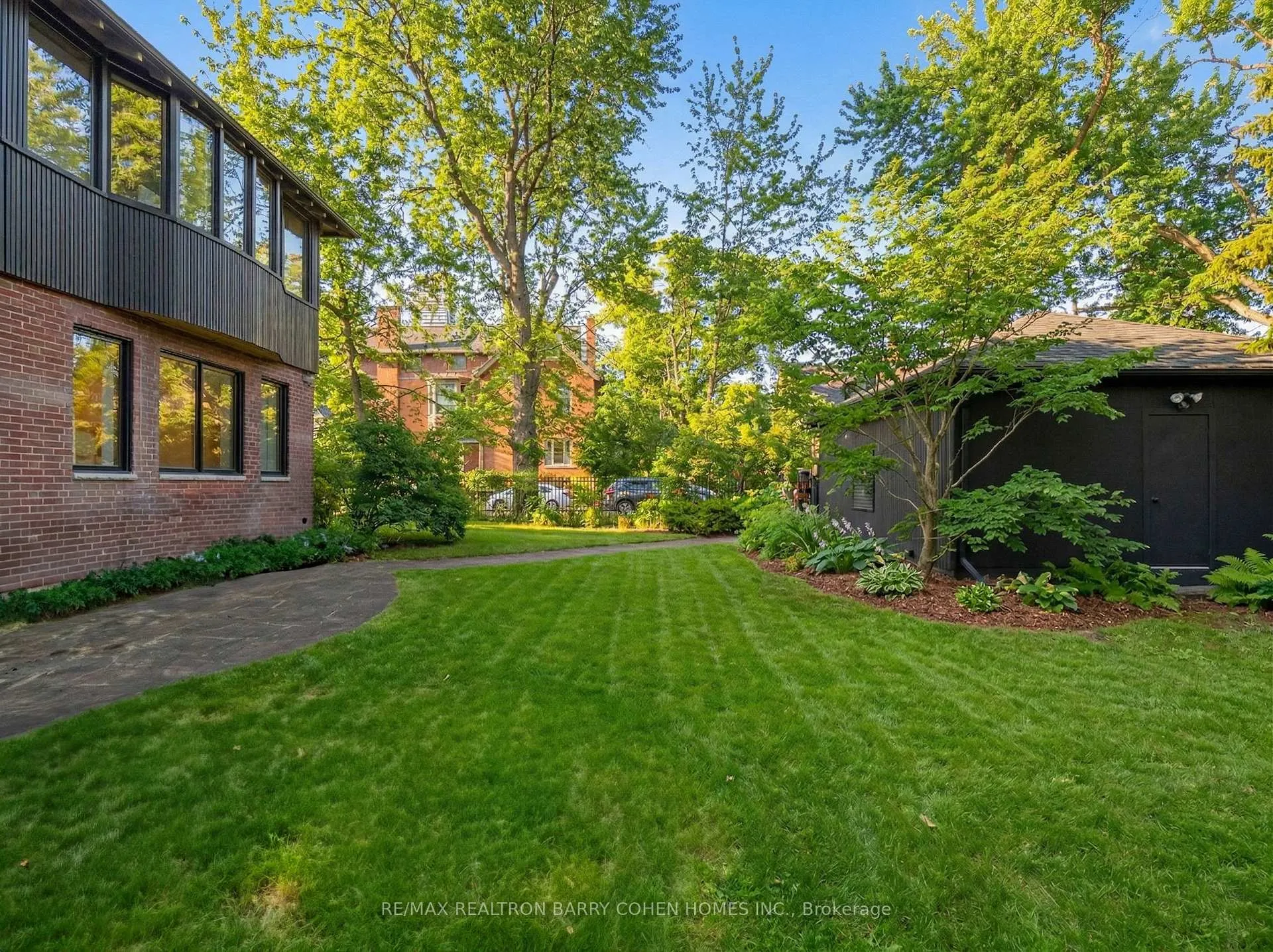 Photo 43 of 62 Maple Avenue, Toronto, Rosedale-Moore Park — HOMEH