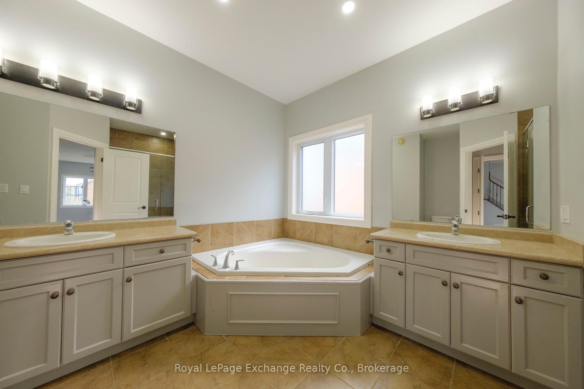 Photo 12 of 310 Wieck Boulevard, Kincardine — HOMEH