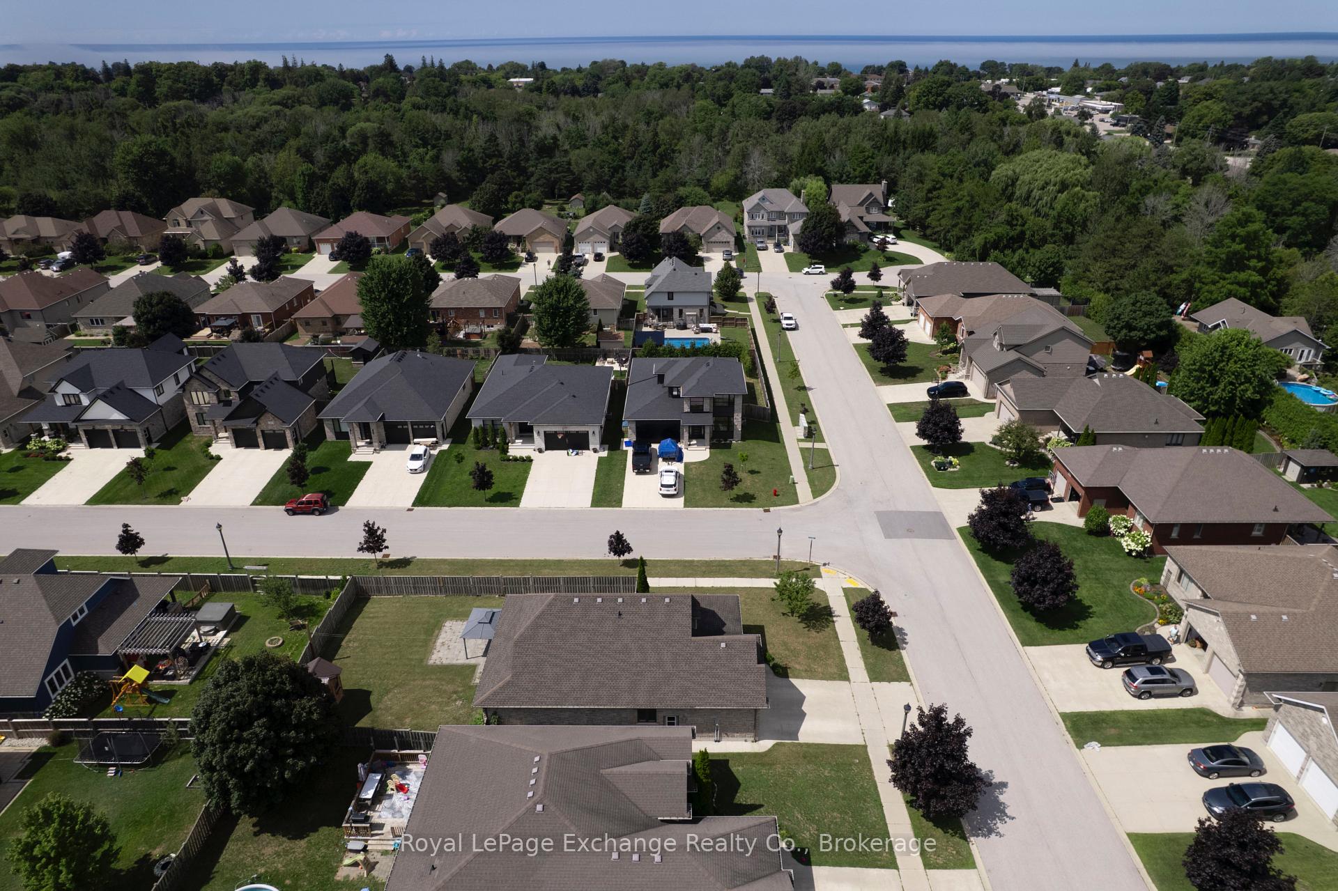 Photo 40 of 310 Wieck Boulevard, Kincardine — HOMEH