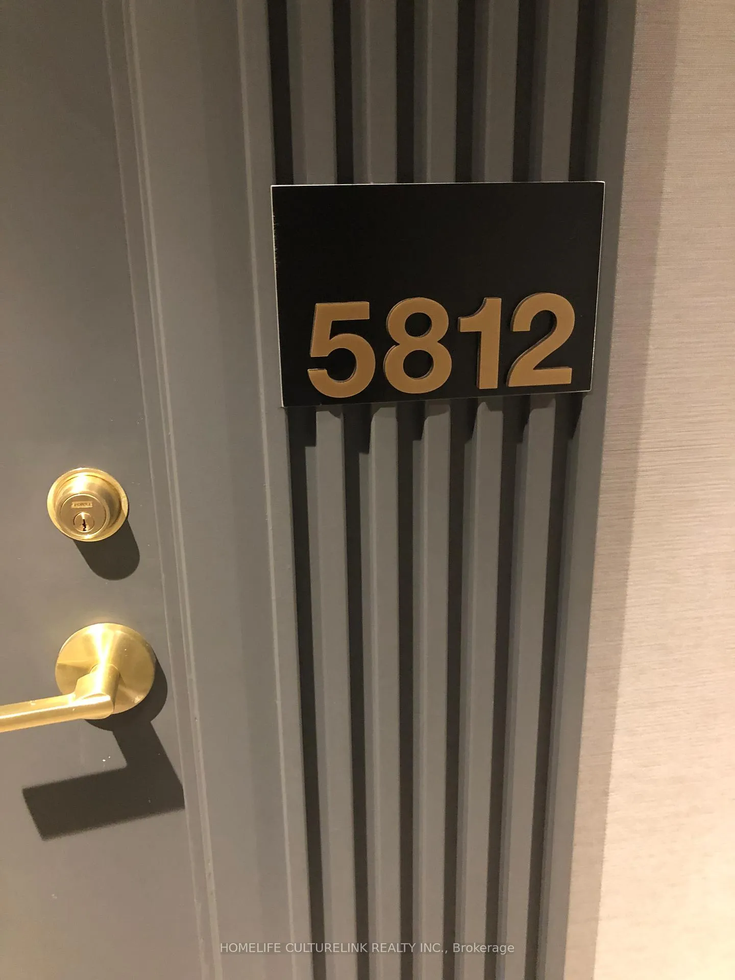 Photo 2 of Unit 5812, 5 Buttermill Avenue, Vaughan, Vaughan Corporate Centre — HOMEH