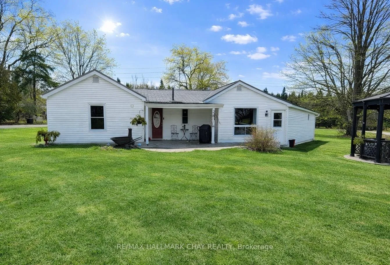 Photo 3 of 3302 Innisfil Beach Road, Innisfil, Rural Innisfil — HOMEH