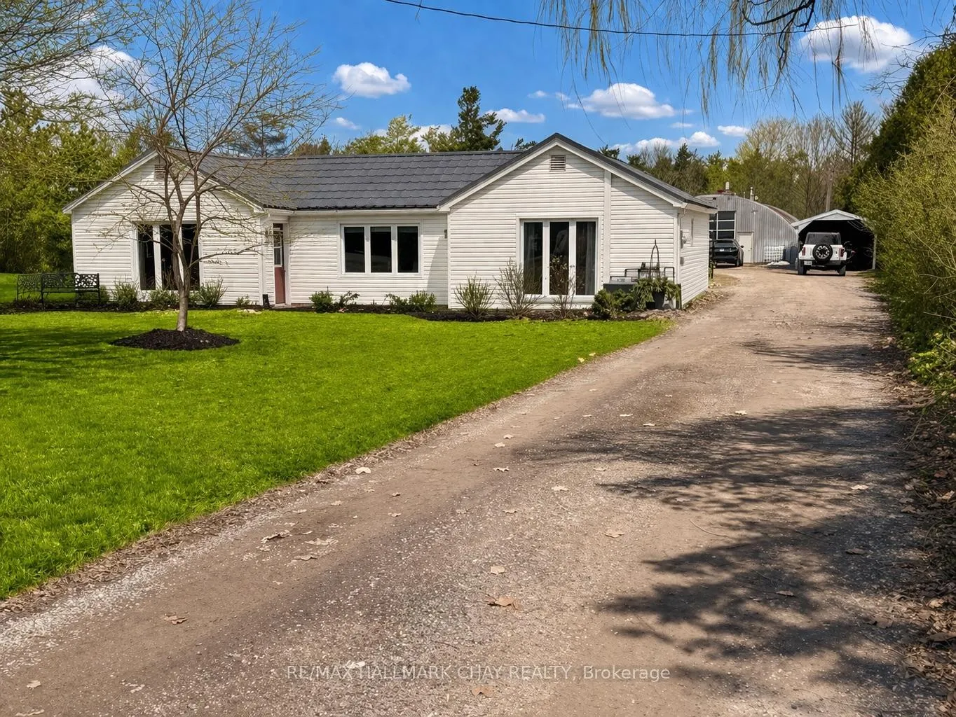 Photo 19 of 3302 Innisfil Beach Road, Innisfil, Rural Innisfil — HOMEH