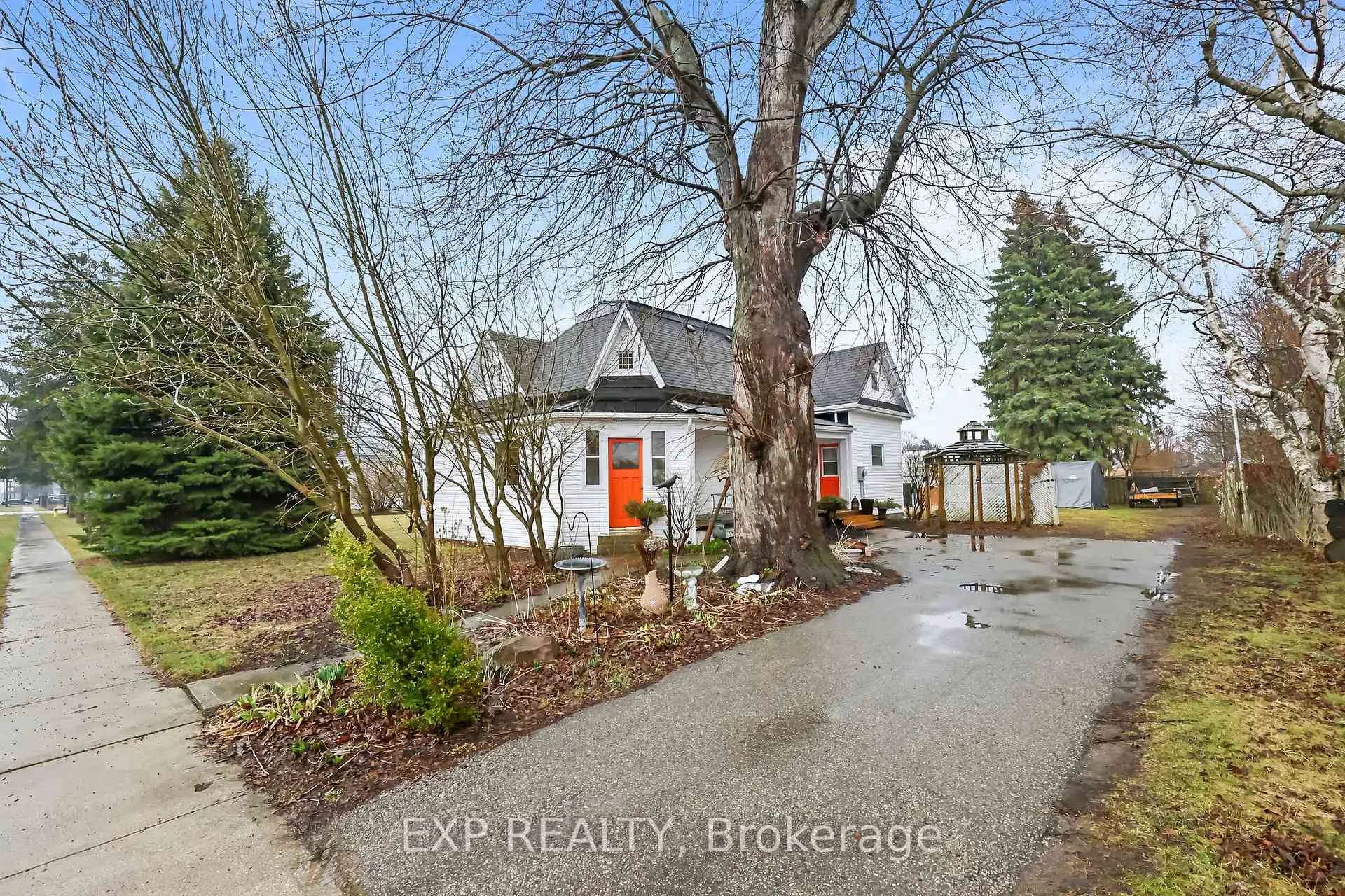 Photo 1 of 137 Oak Street E, Chatham-Kent, Bothwell — HOMEH