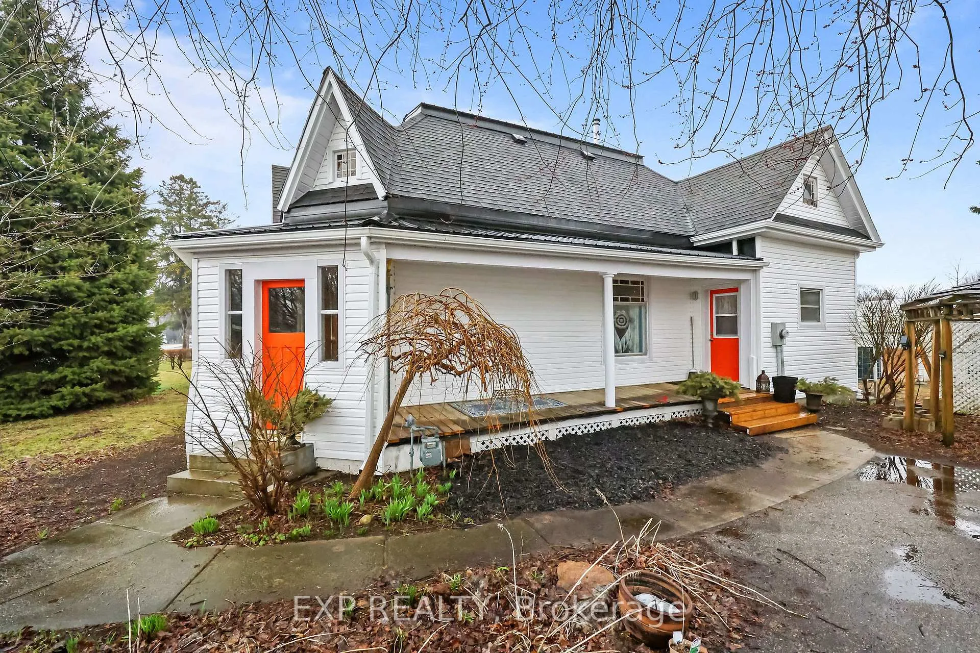 Photo 2 of 137 Oak Street E, Chatham-Kent, Bothwell — HOMEH
