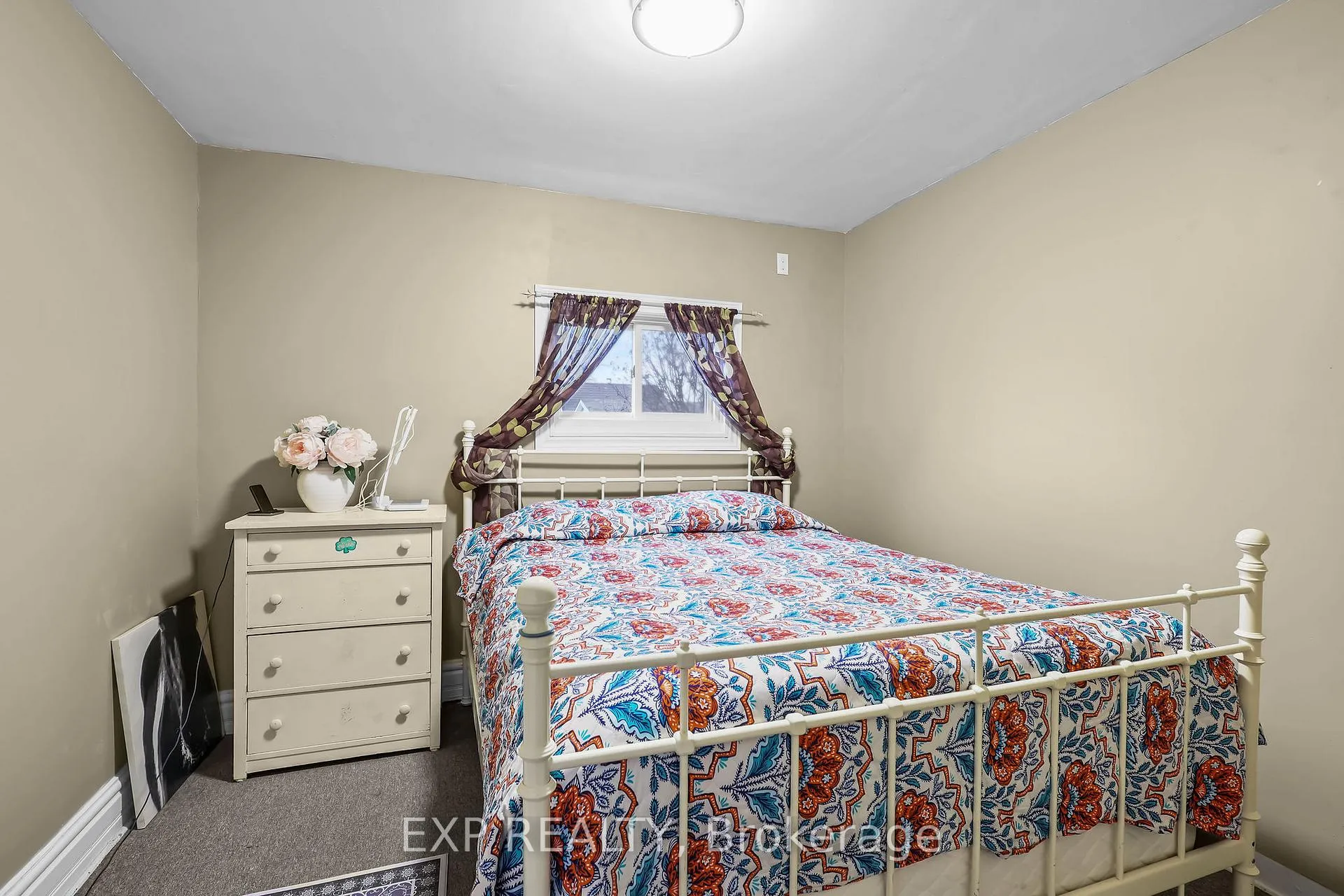 Photo 10 of 137 Oak Street E, Chatham-Kent, Bothwell — HOMEH