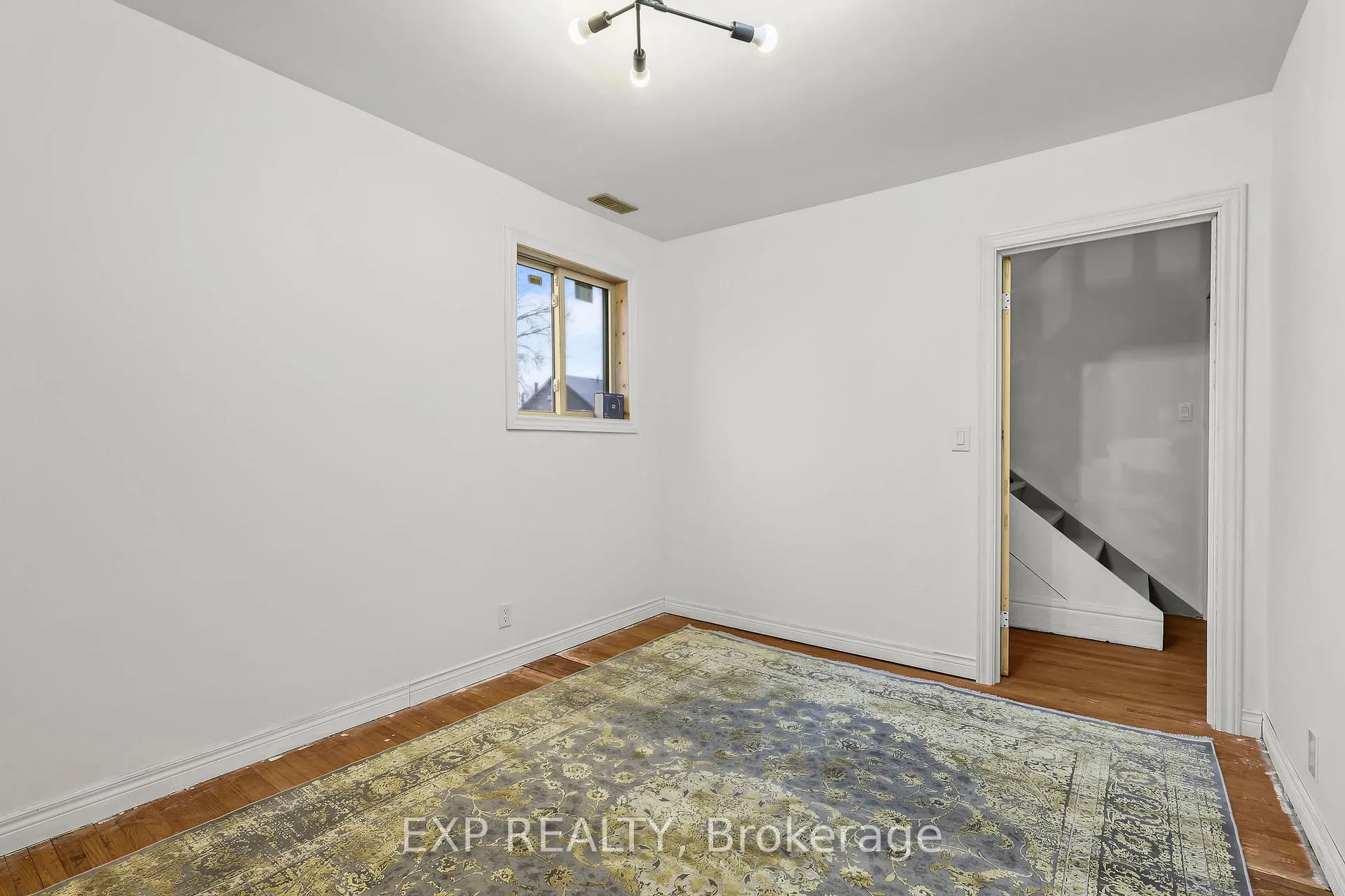Photo 12 of 137 Oak Street E, Chatham-Kent, Bothwell — HOMEH