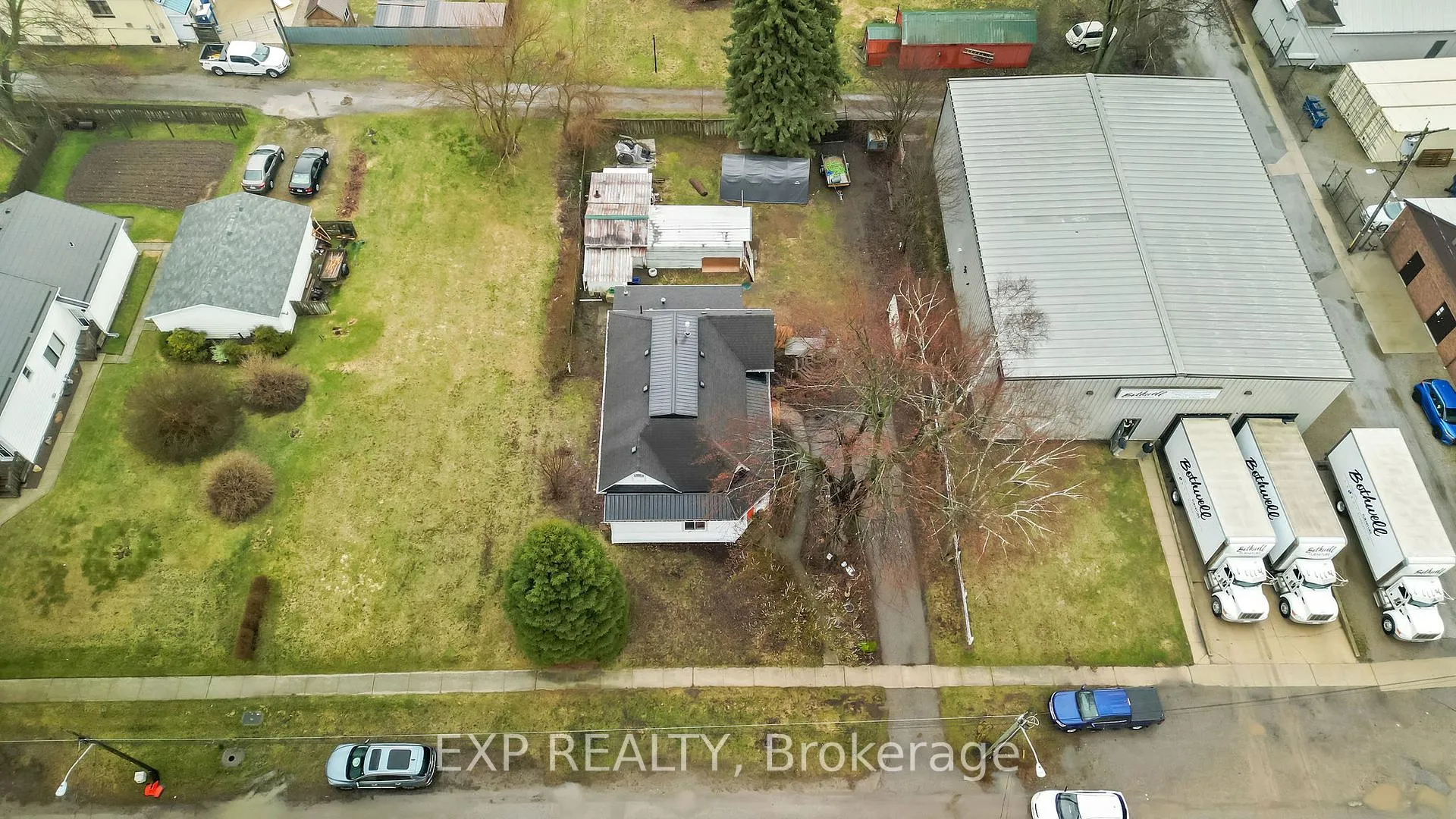 Photo 27 of 137 Oak Street E, Chatham-Kent, Bothwell — HOMEH