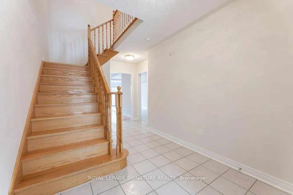 Photo 5 of 55 Pottery Place, Vaughan, East Woodbridge — HOMEH