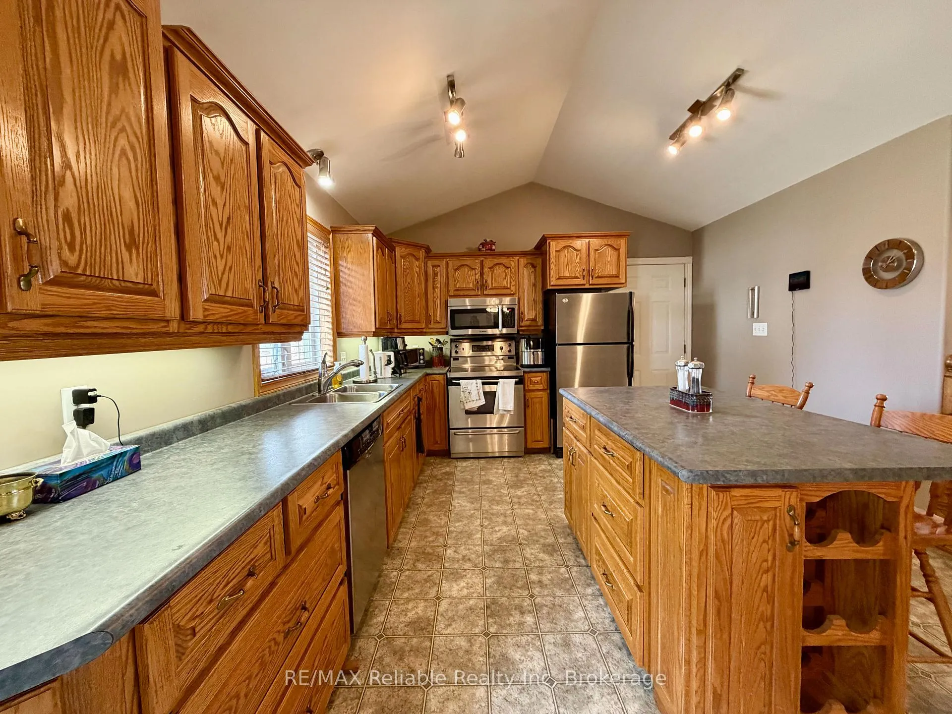 Photo 11 of 277 Morris Street, North Huron, Blyth — HOMEH