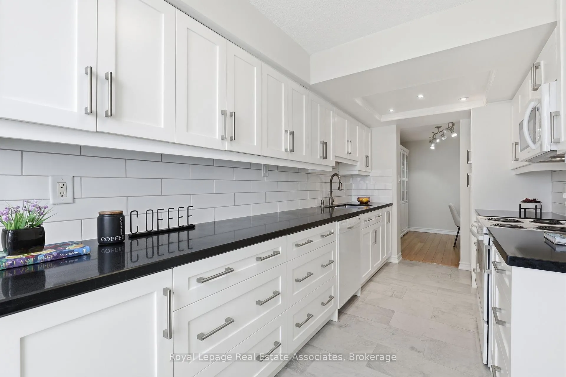 Photo 2 of Unit 1401, 10 Malta Avenue, Brampton, Fletcher's Creek South — HOMEH